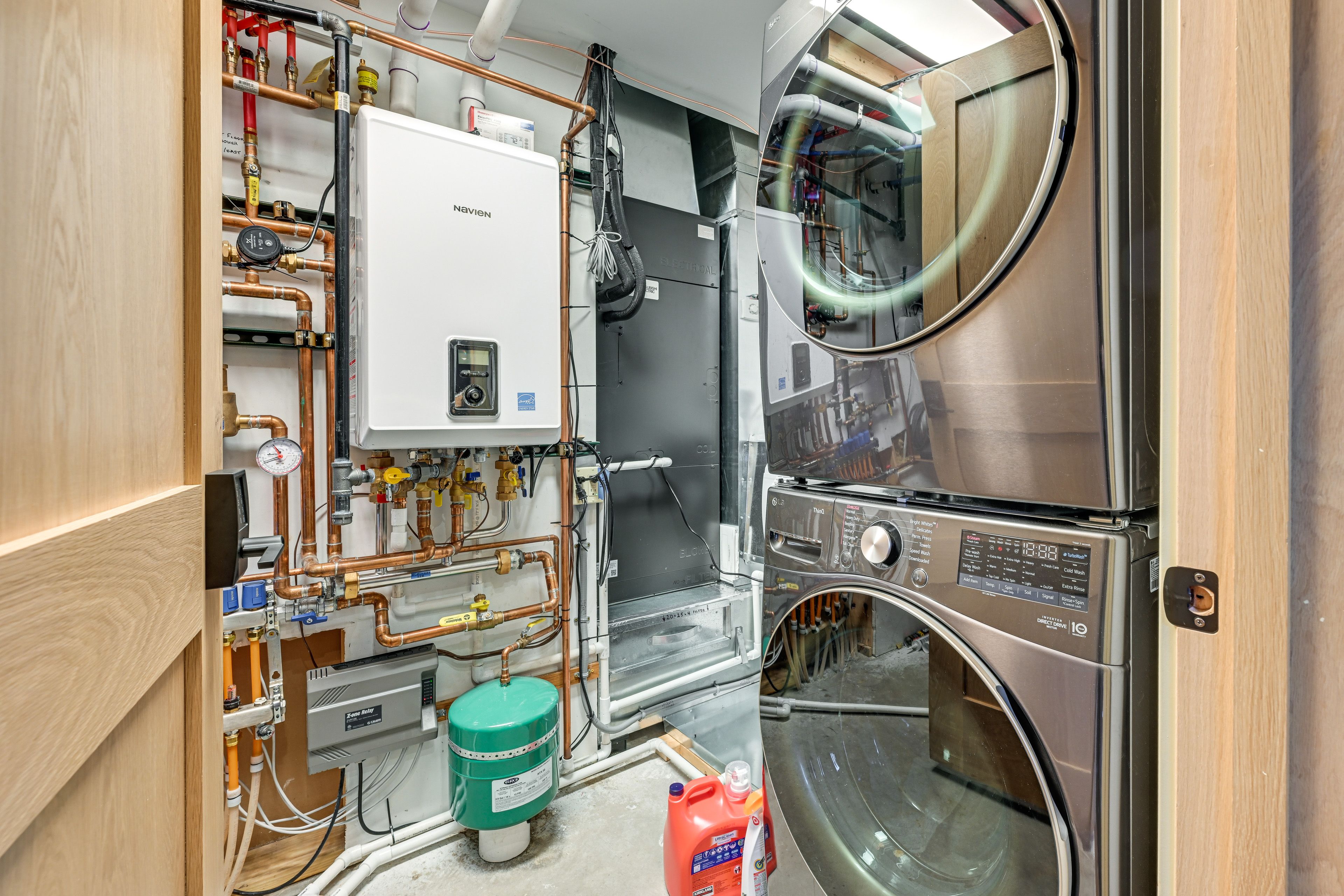 Laundry Area | 1st Floor