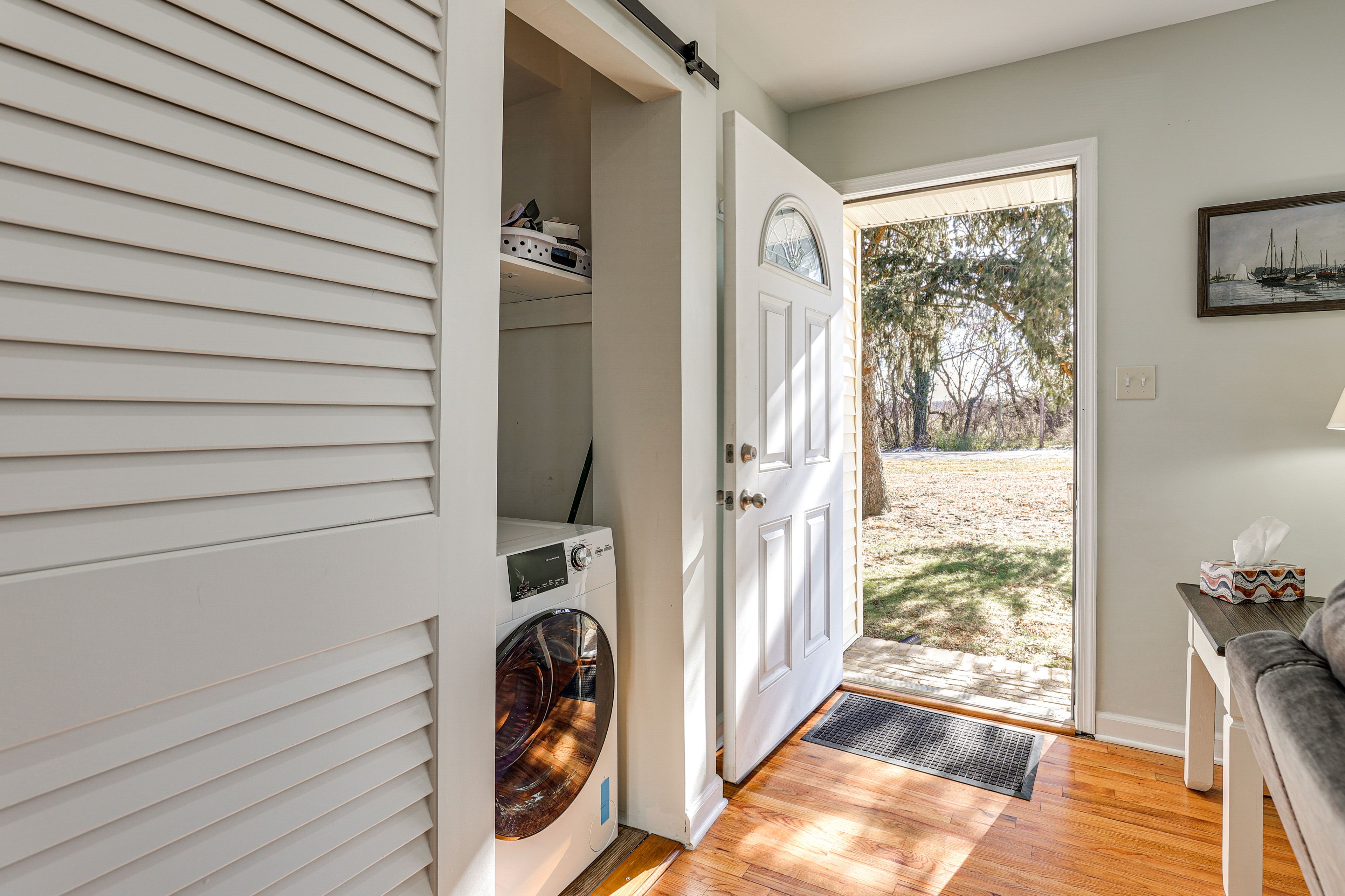Laundry Closet | Washer & Dryer