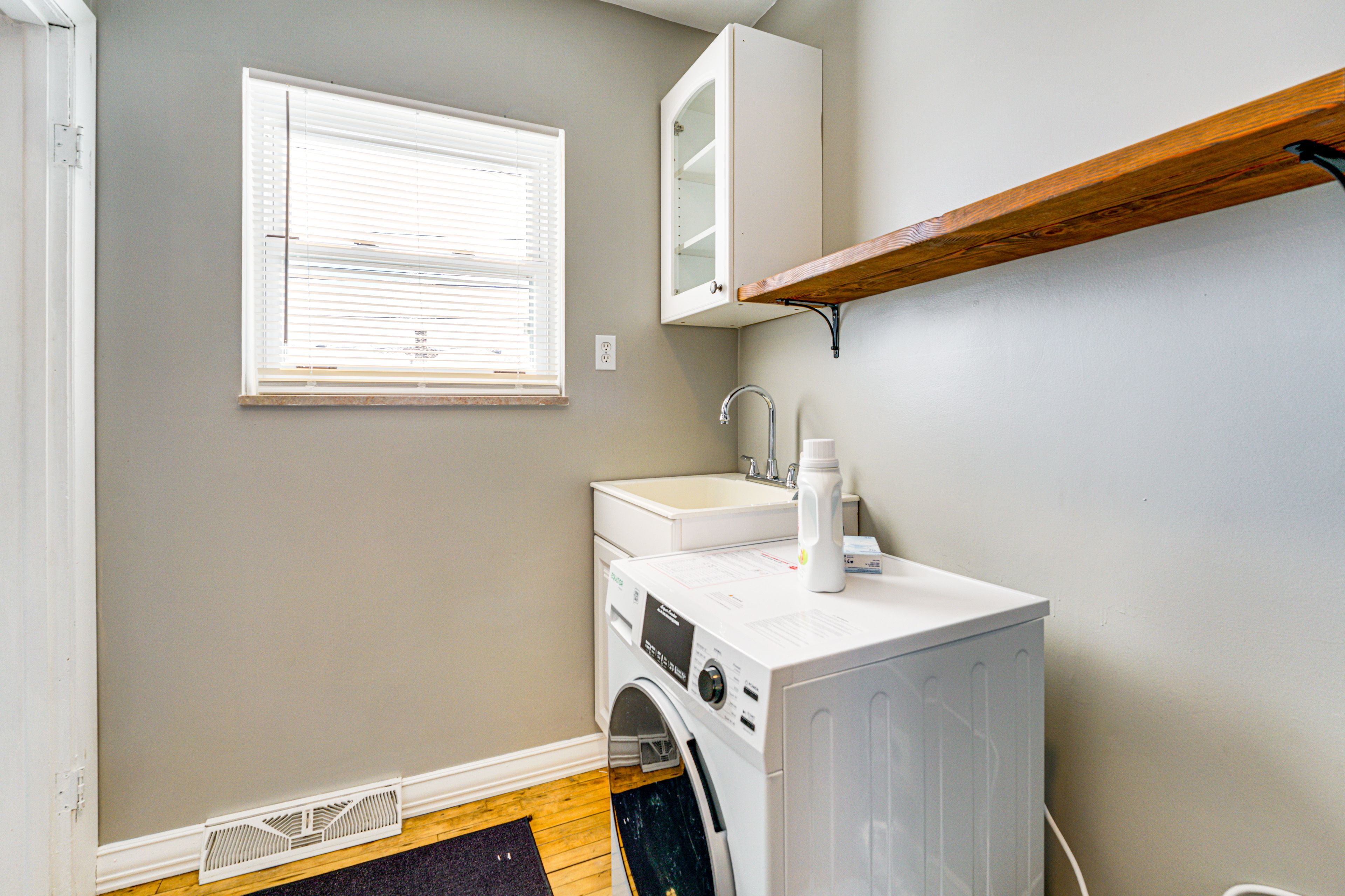 Laundry Area | Washer/Dryer