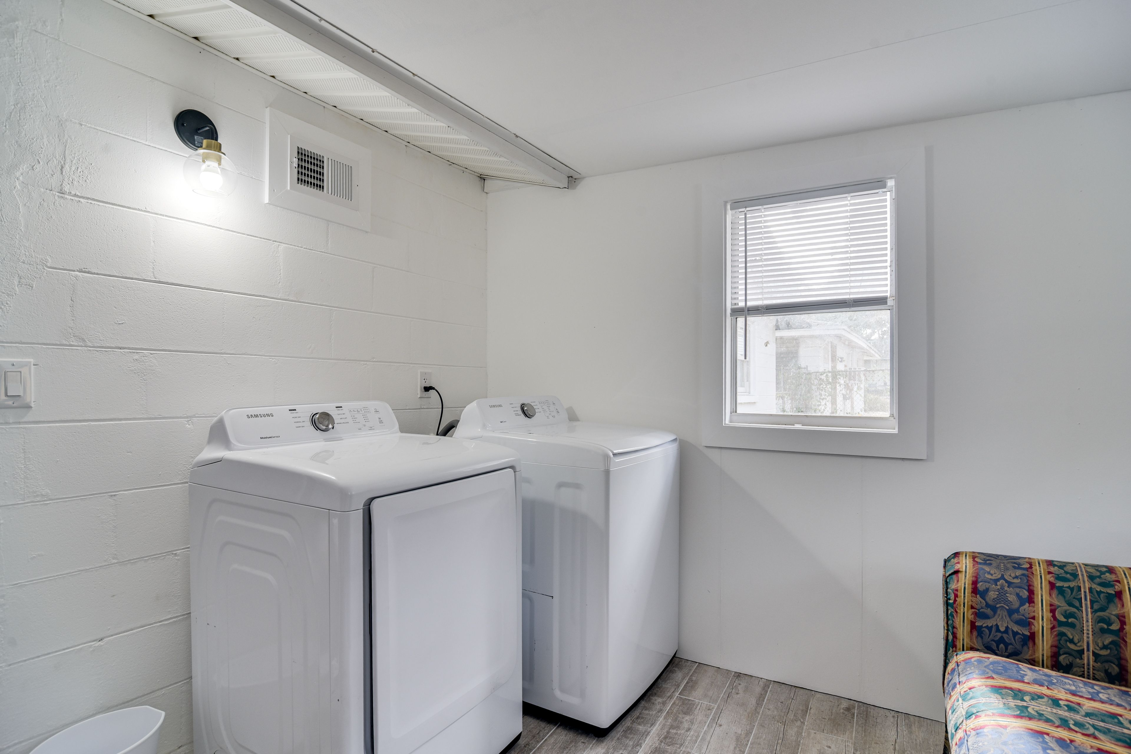 Laundry Room | Washer & Dryer