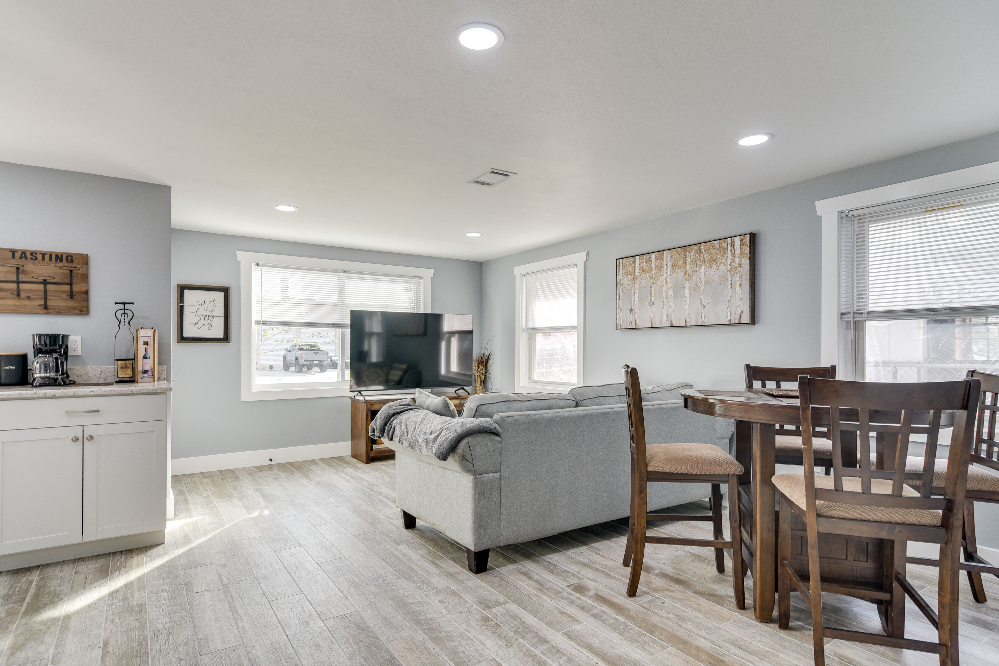 Safety Harbor Vacation Rental | 2BR | 1BA | 985 Sq Ft | 1 Step Required