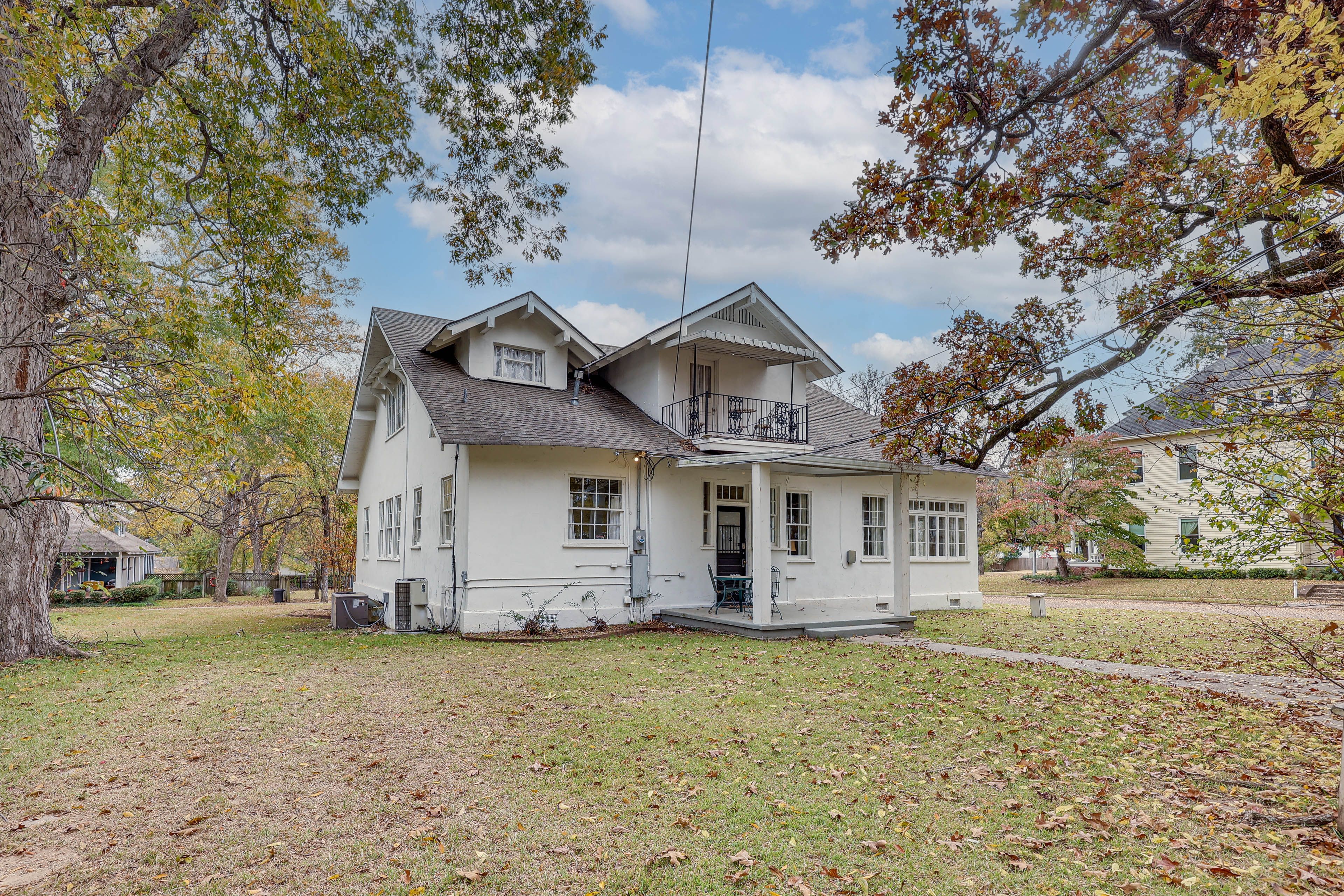 Parking | Driveway (5 Vehicles)
