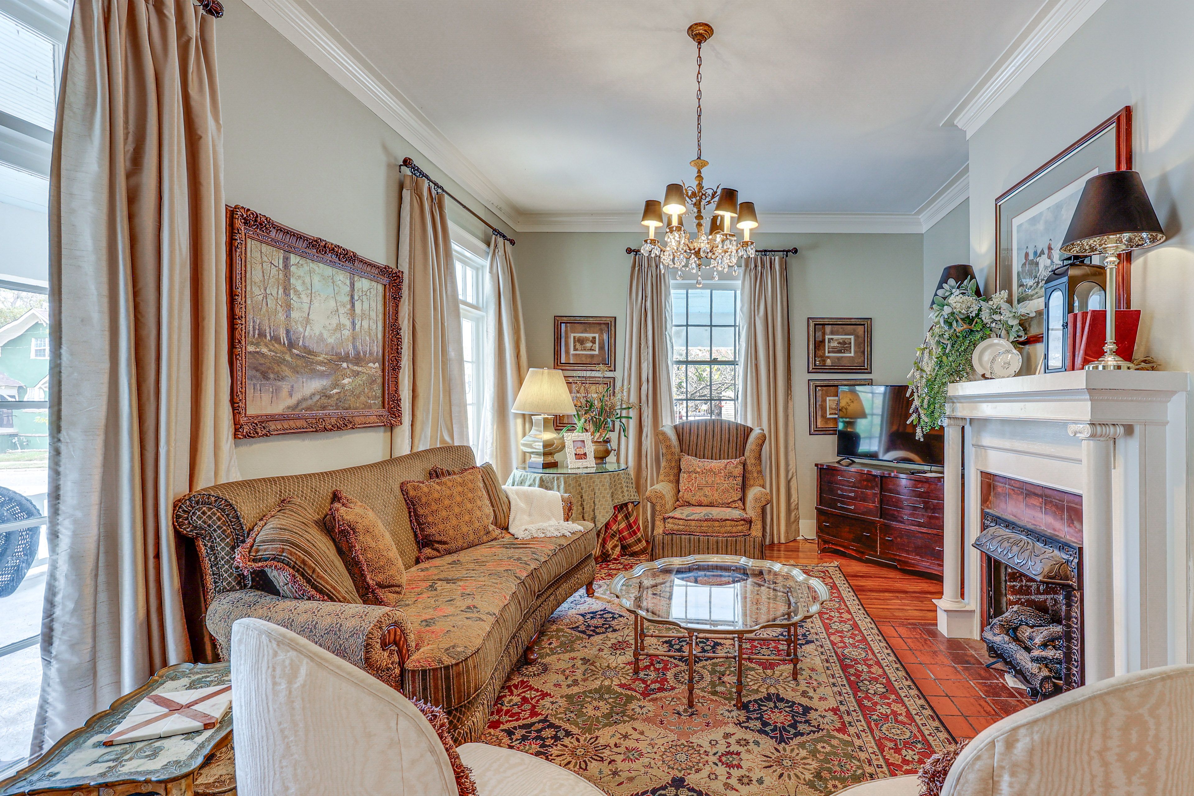 Living Room | Smart TV | 1st Floor