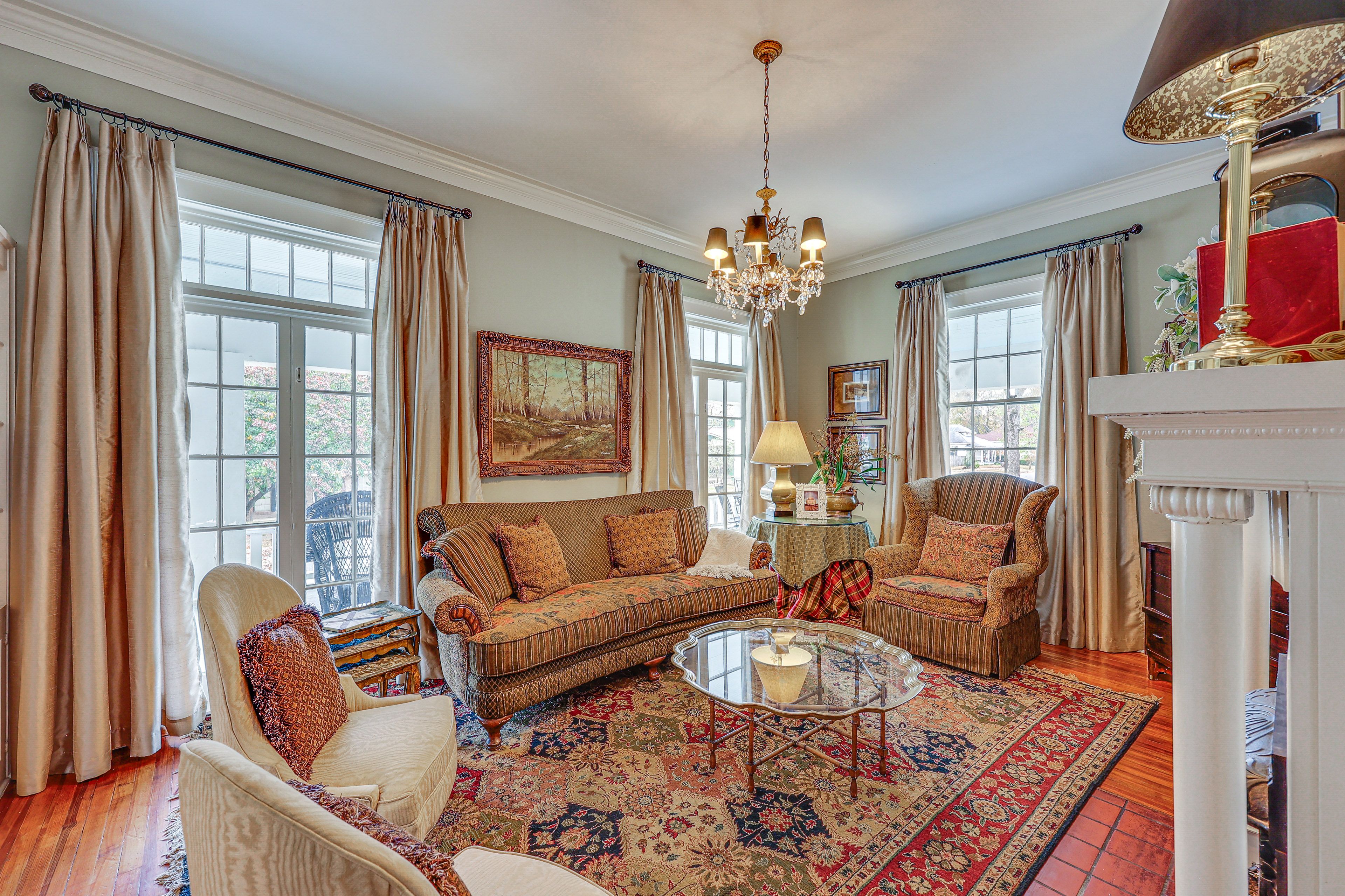 Living Room | Historic Decor | 1st Floor