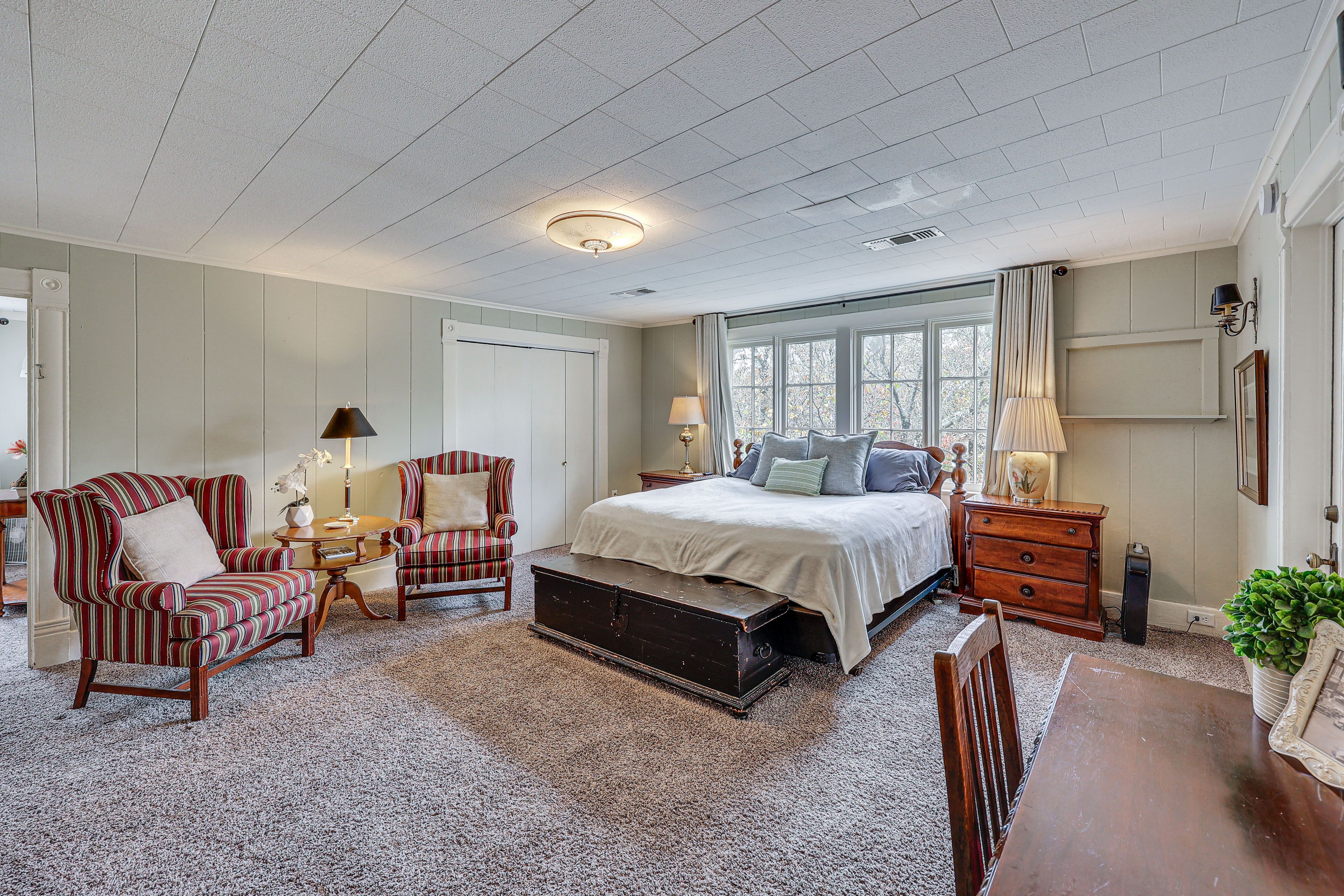 Bedroom 3 | King Bed | Smart TV | 2nd Floor