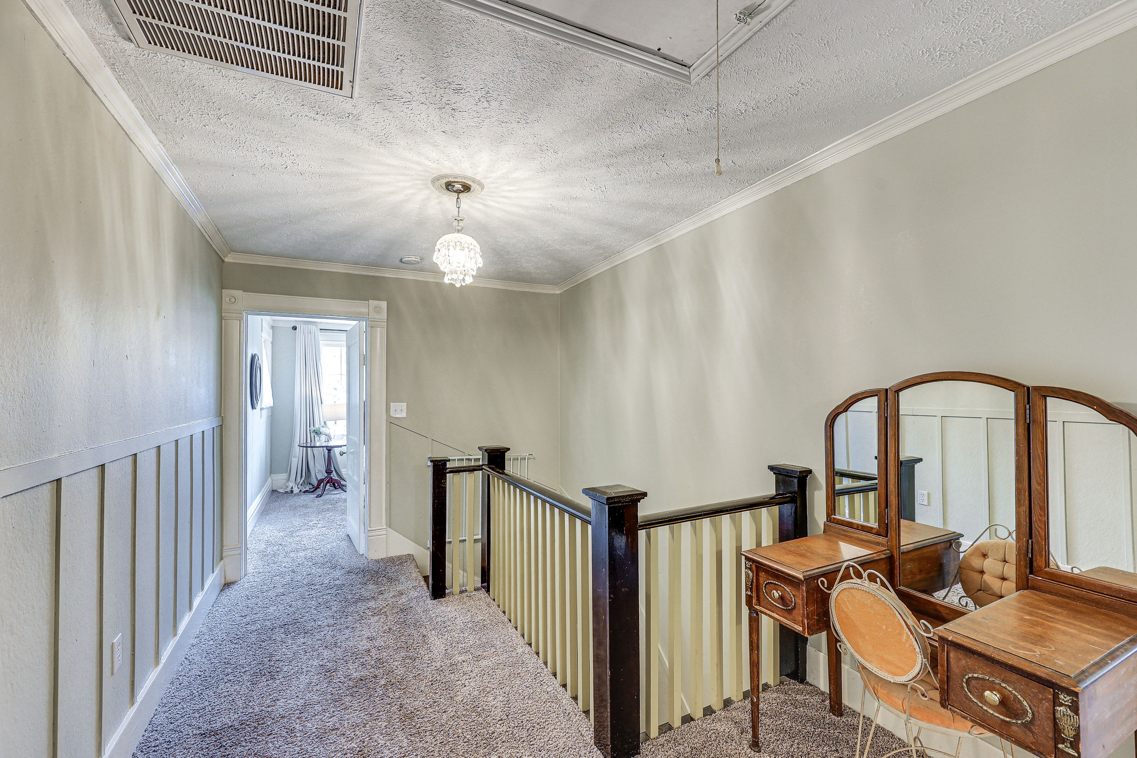 Upstairs Landing | 2nd Floor