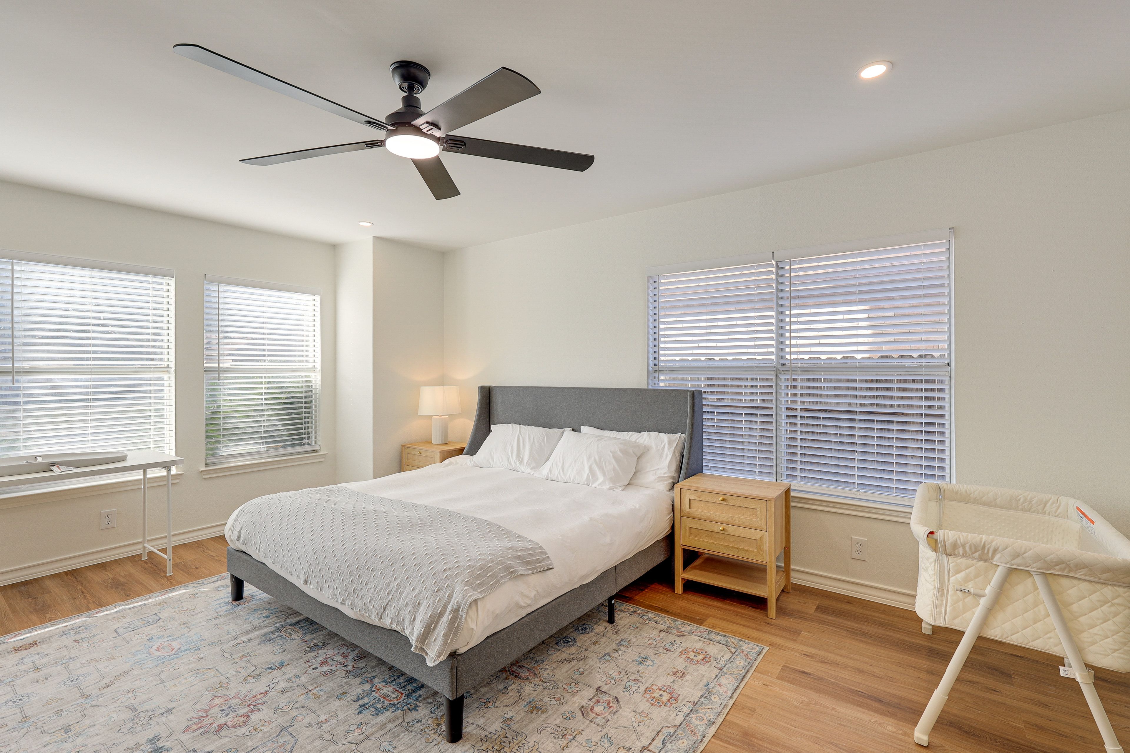 Bedroom 1 | King Bed | 1st Floor