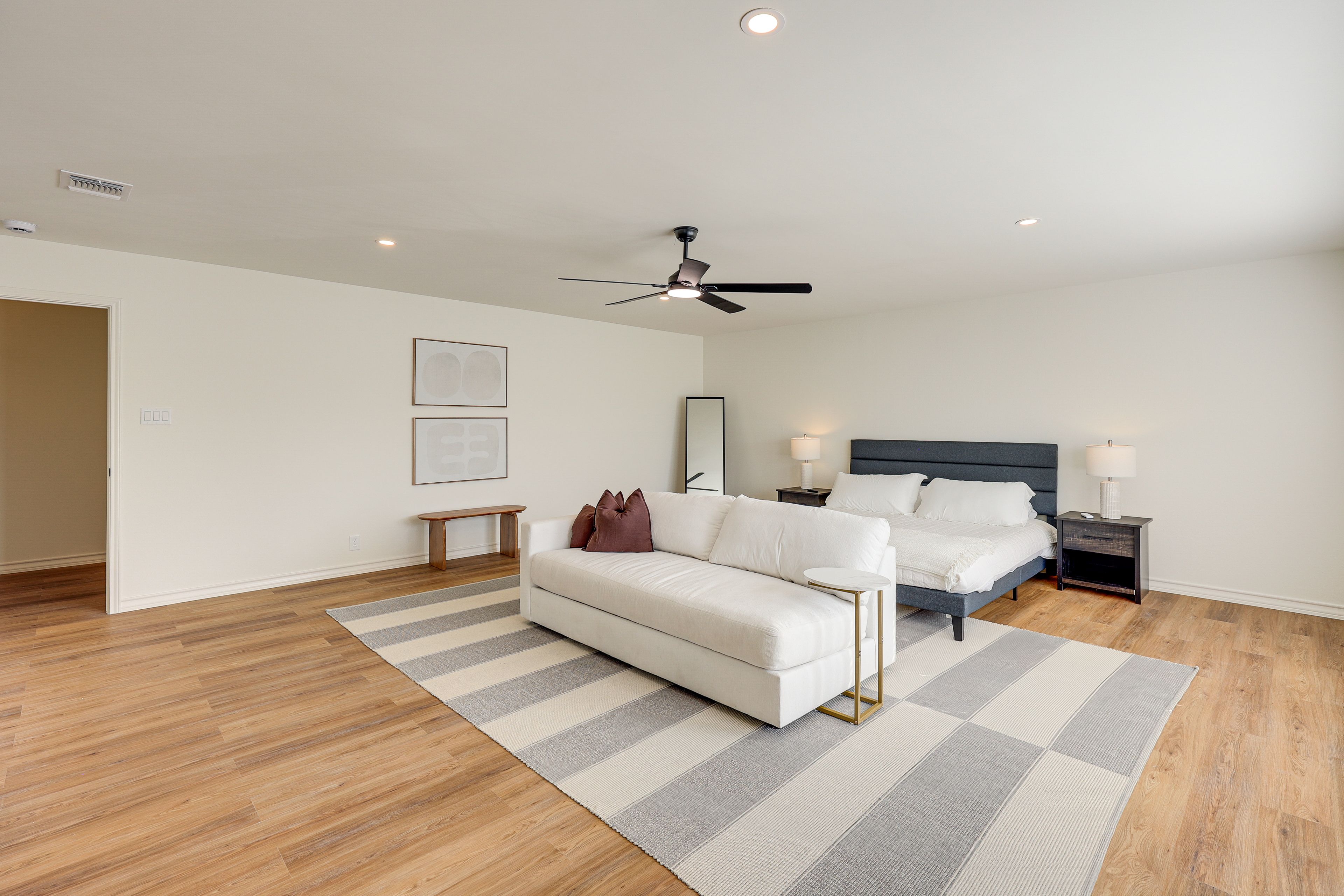 Bedroom 2 | King Bed | 2nd Floor