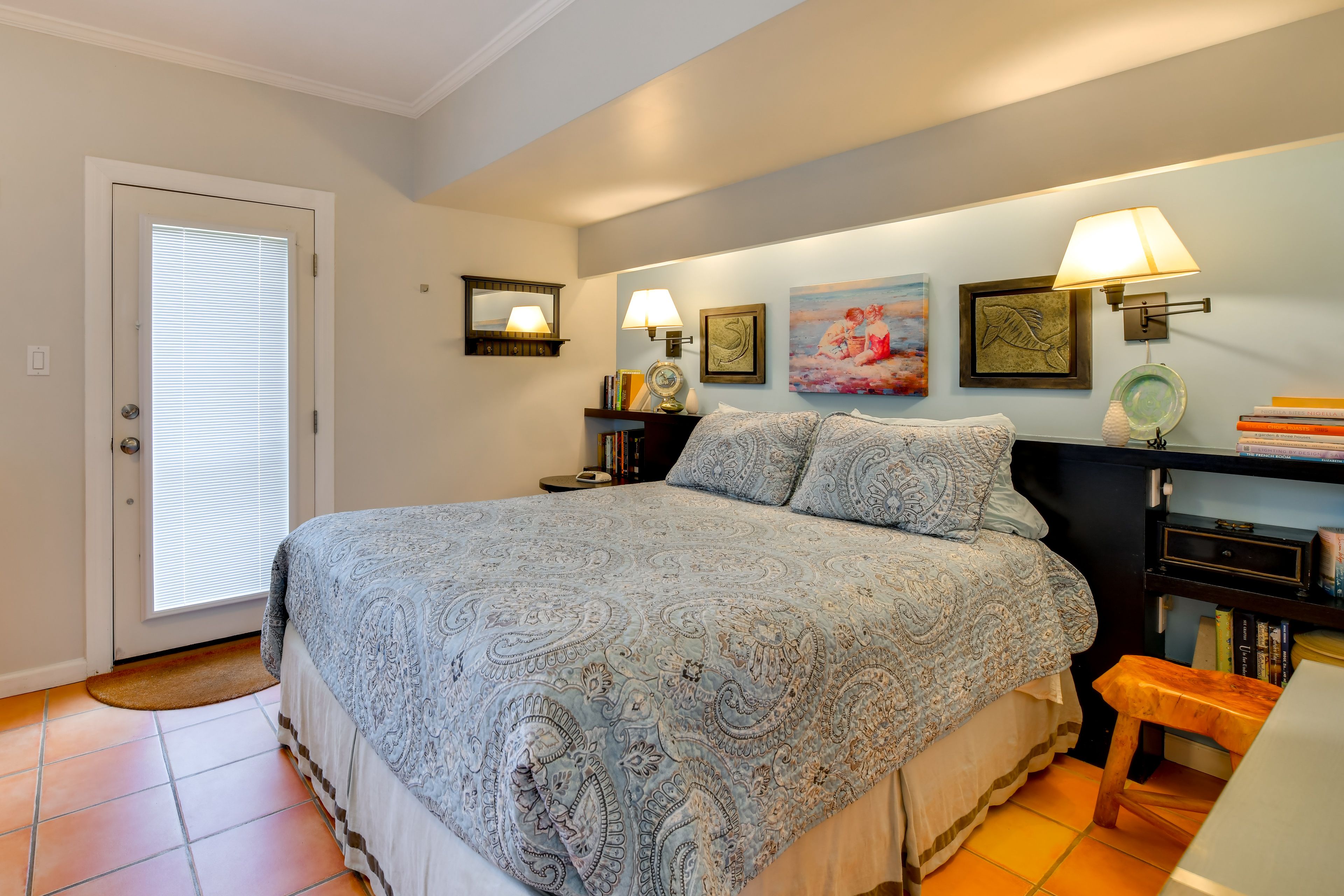 Bedroom 1 | King Bed | En-Suite Bathroom | 1 Interior Step