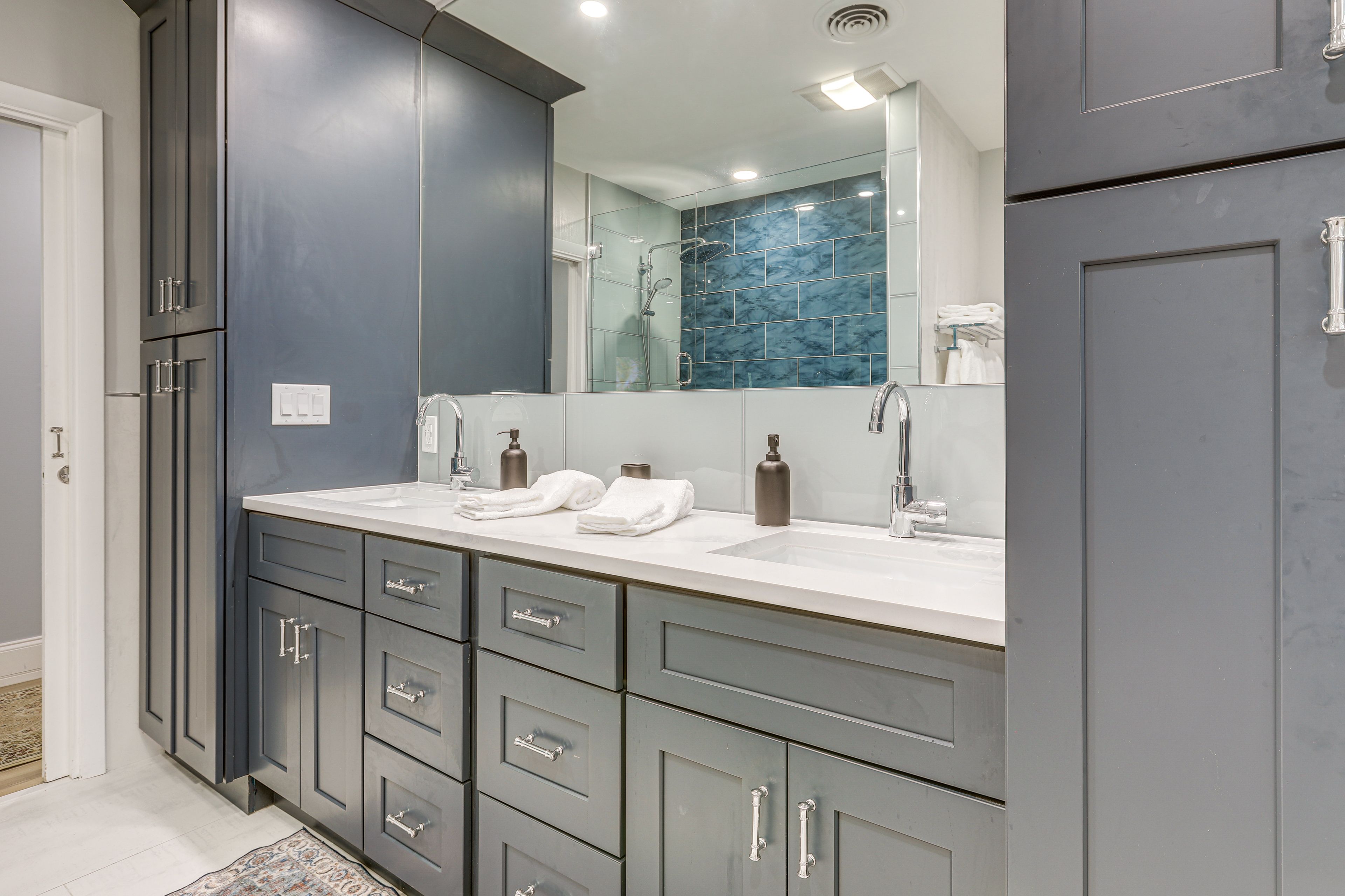 Full Bath | Towels | Hair Dryer