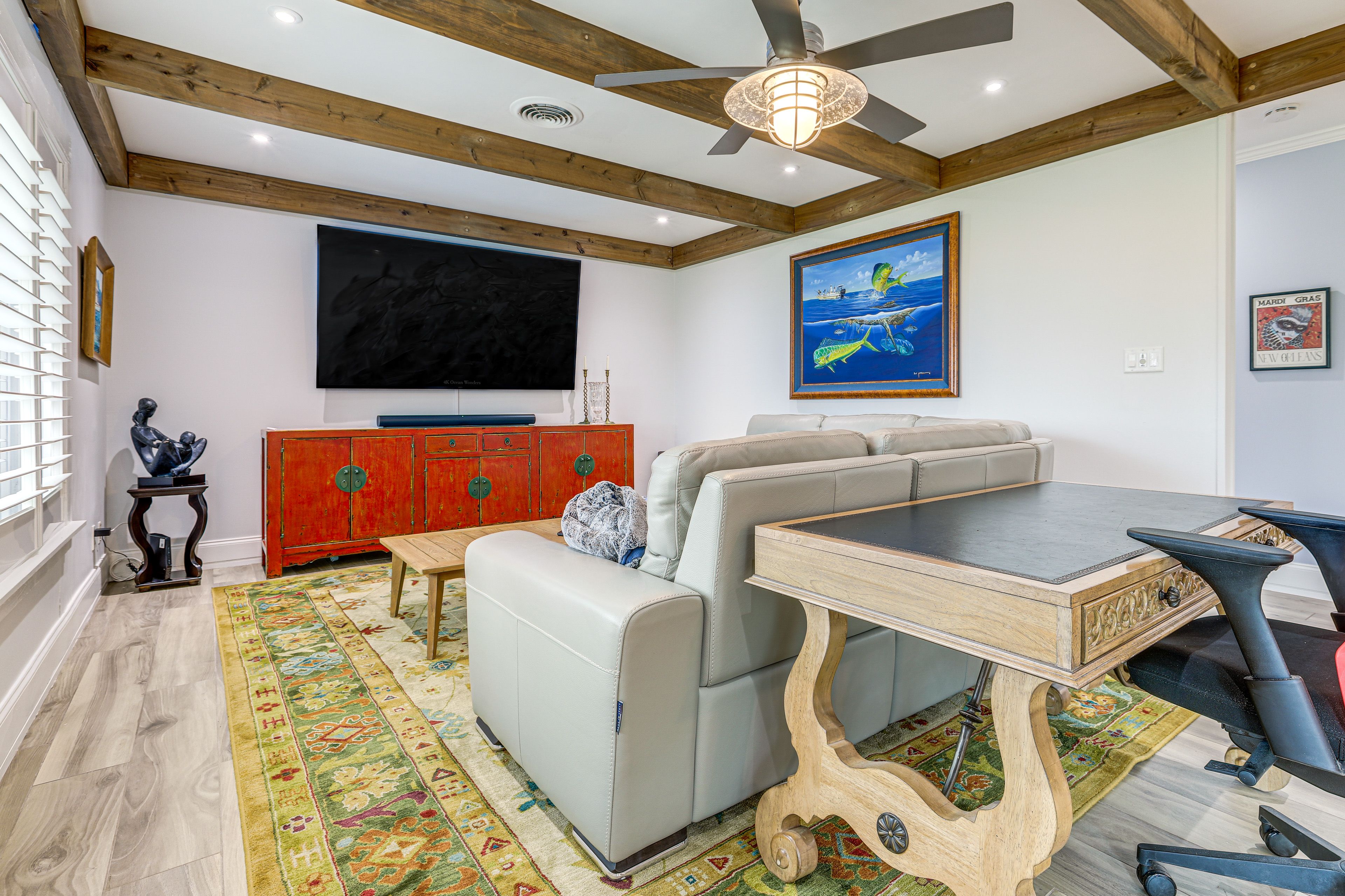 Living Room | 85" Smart TV