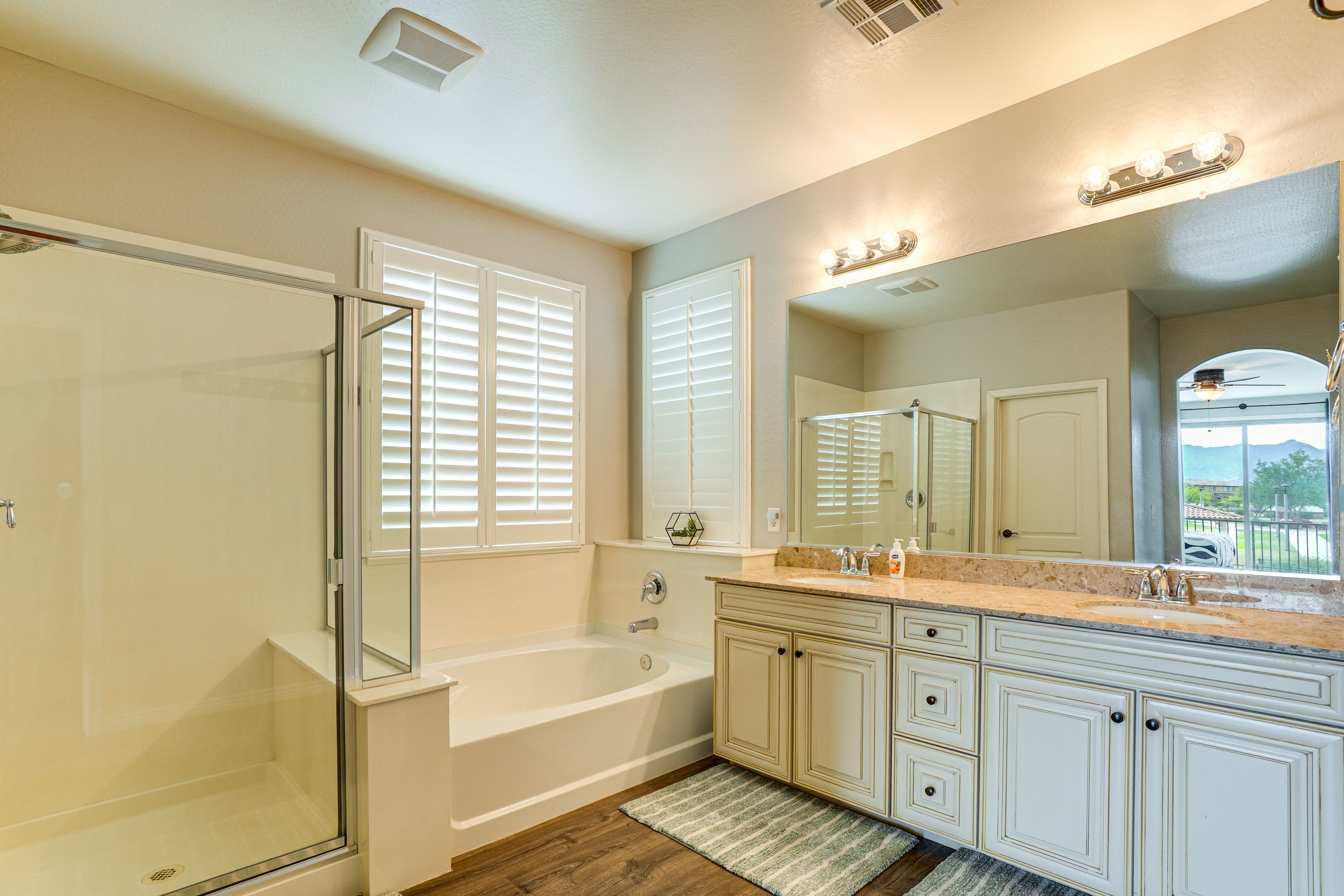 En-Suite Bathroom | 2nd Floor | Complimentary Toiletries