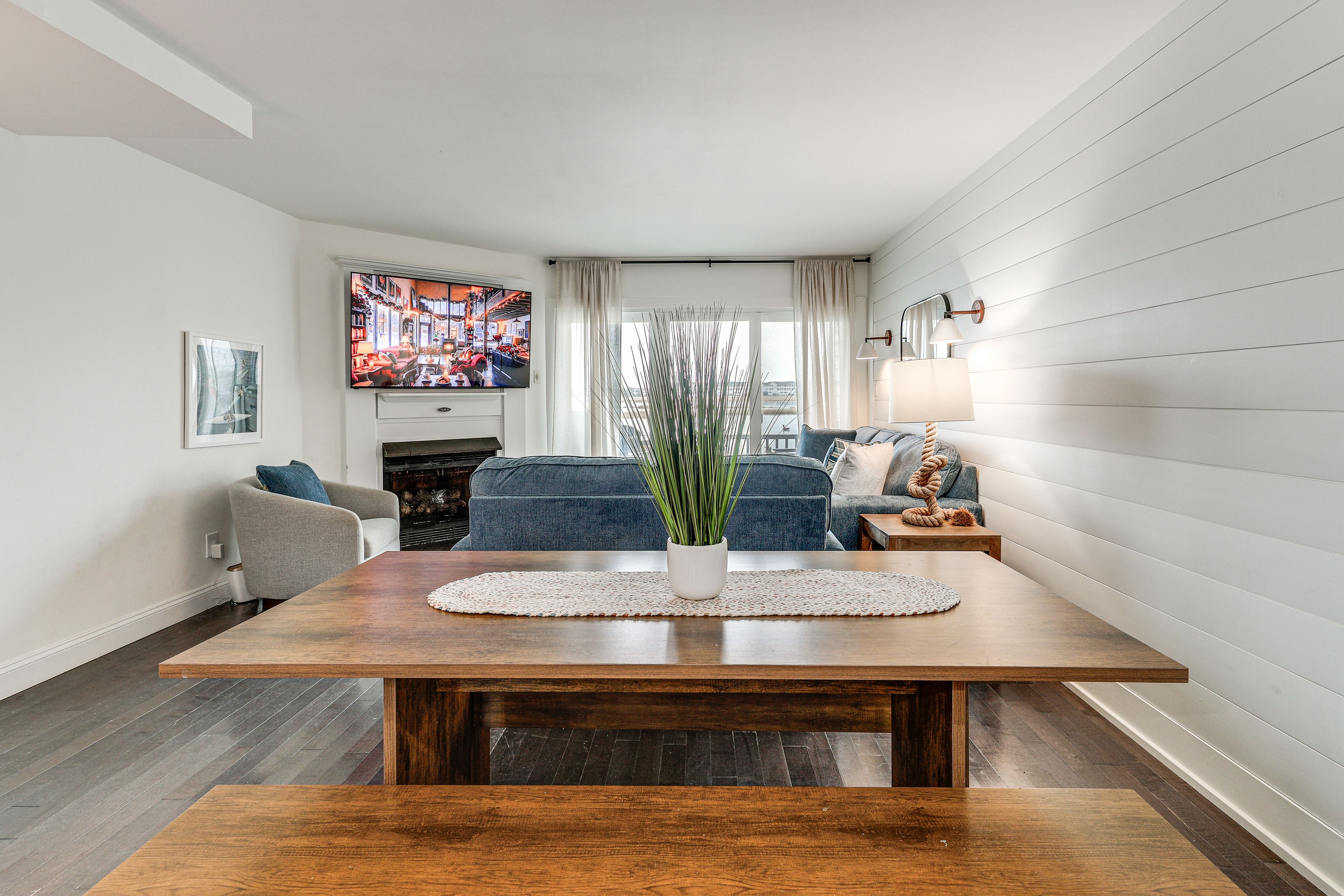 Dining Area | 1st Floor