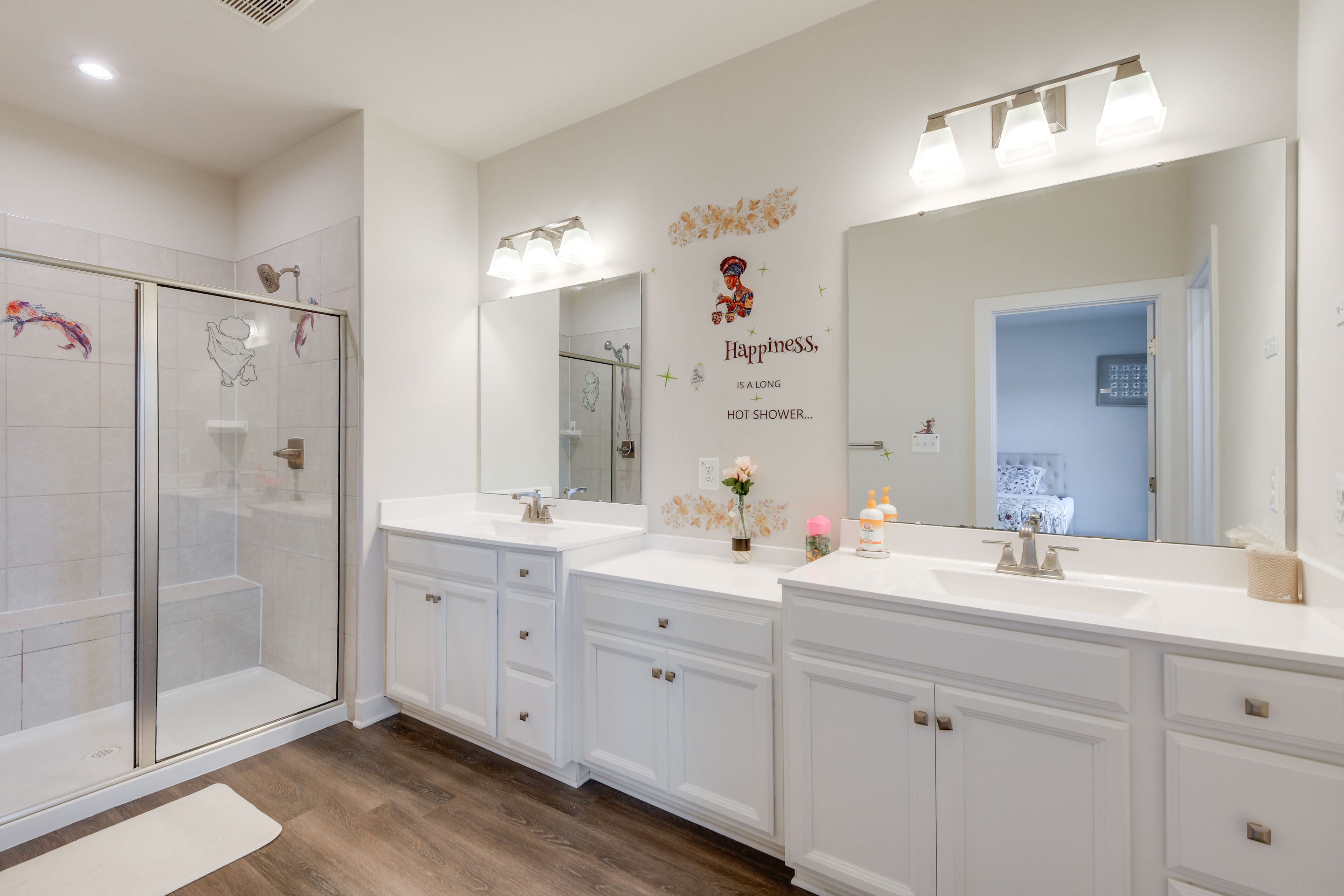 Full Bath | Towels | Hair Dryer | Upper Level