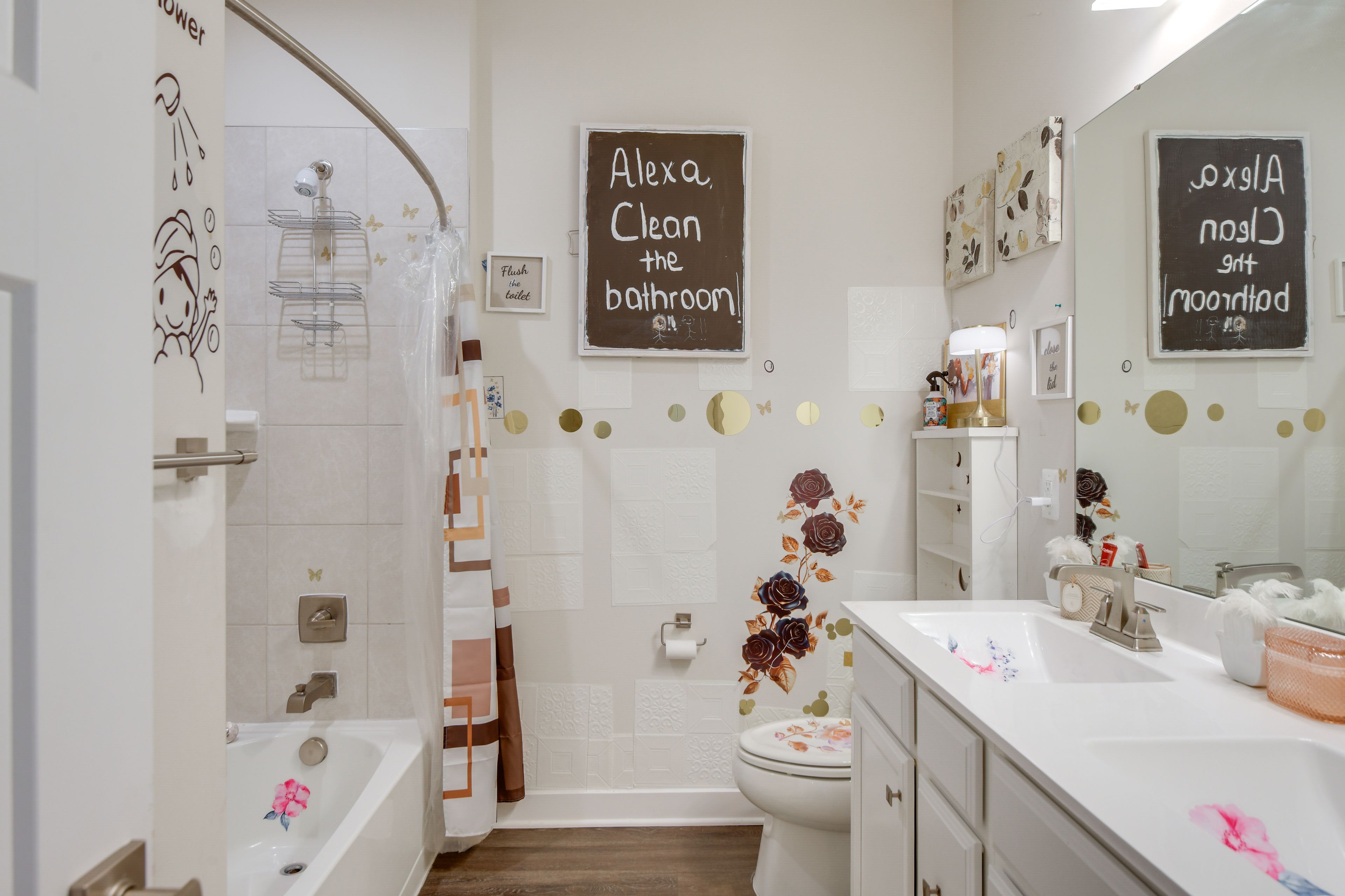 Full Bath | Upper Level