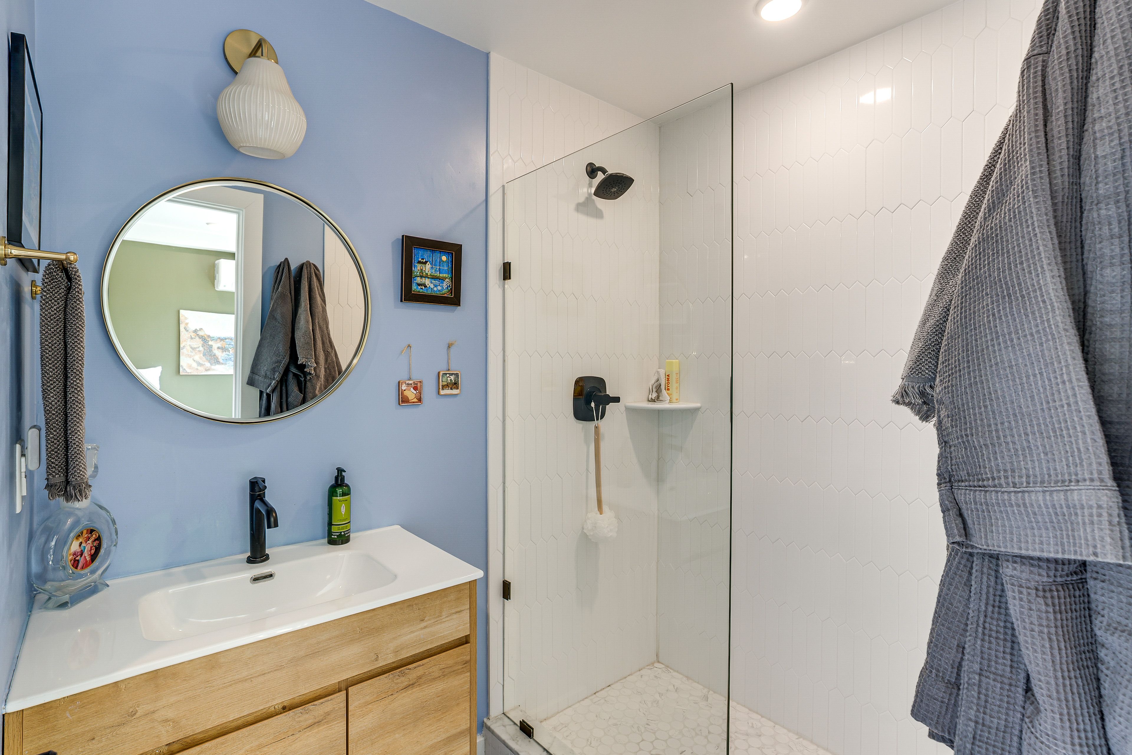 En-Suite Bathroom | 2nd Floor