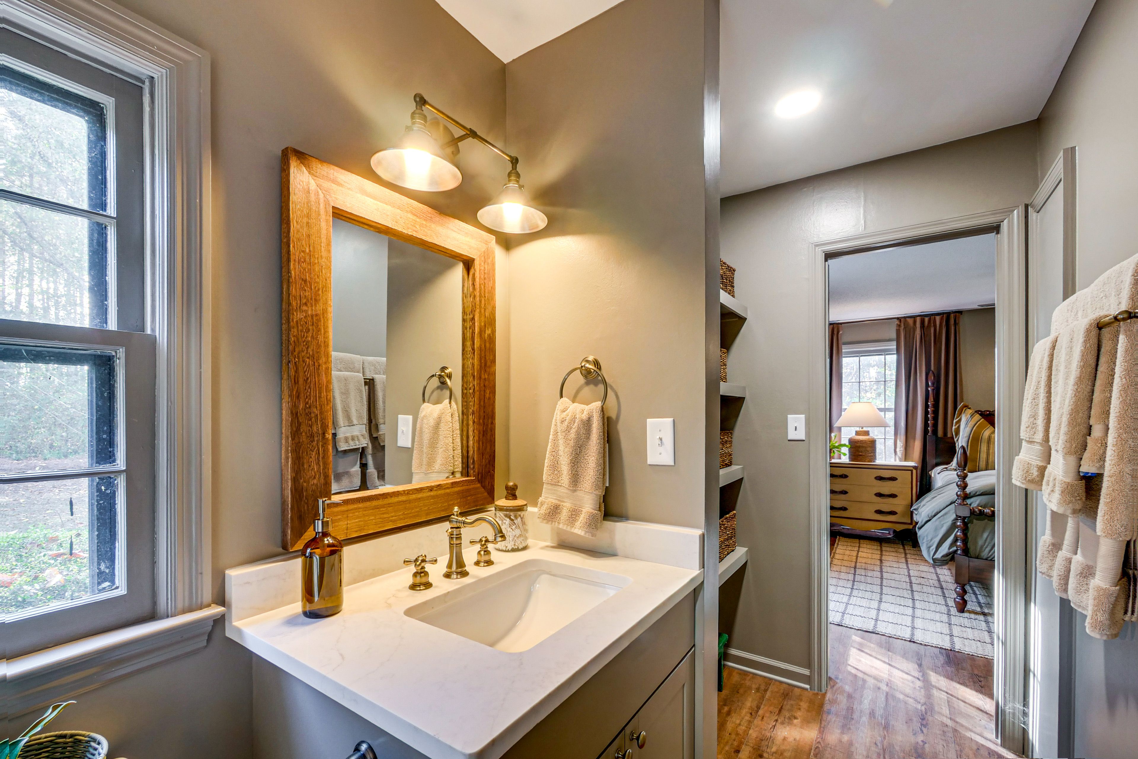 En-Suite Bathroom | Towels Provided | 1st Floor