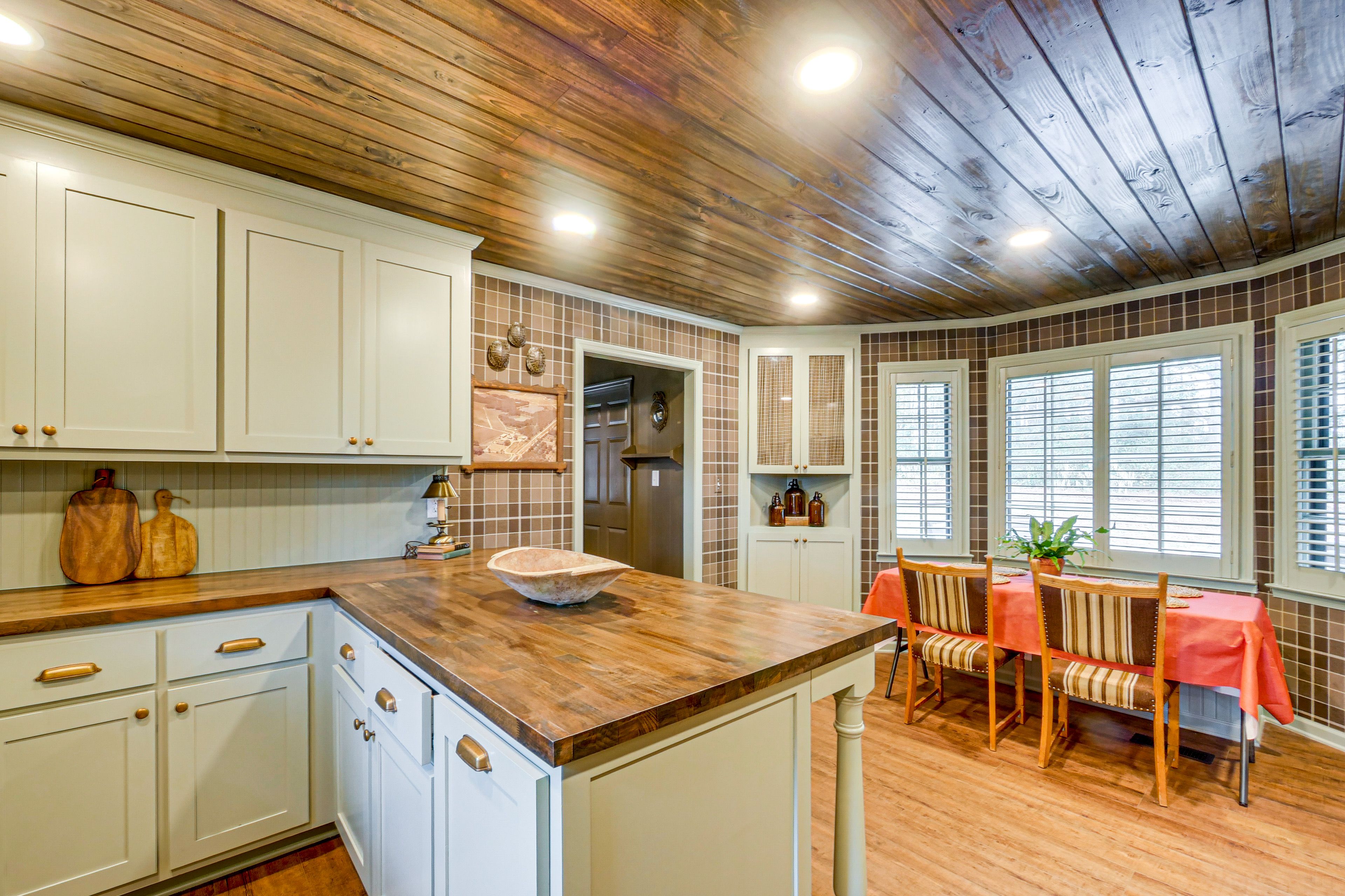 Dining Room | 1st Floor