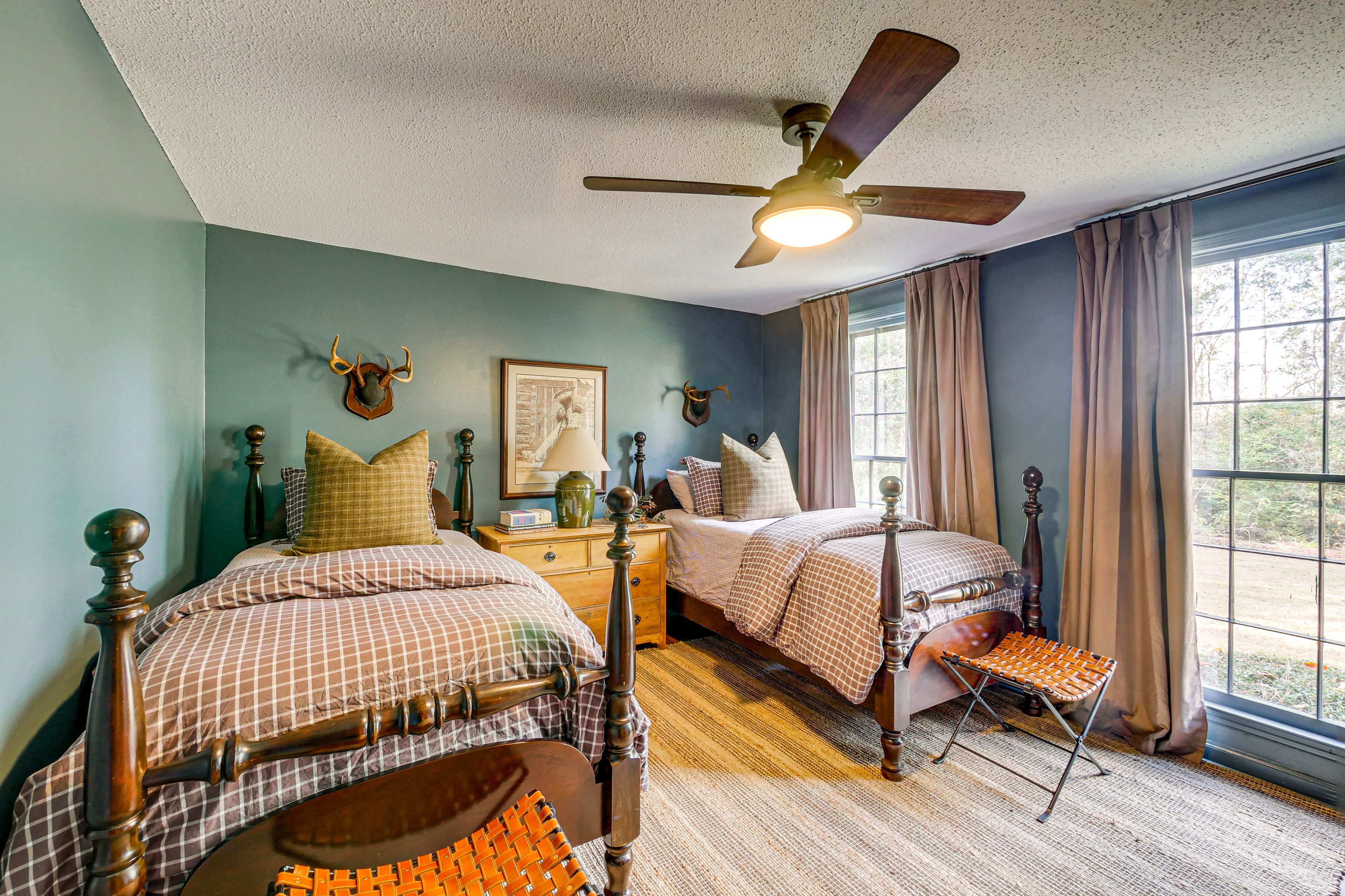 Bedroom 4 | 2 Twin Beds | 1st Floor