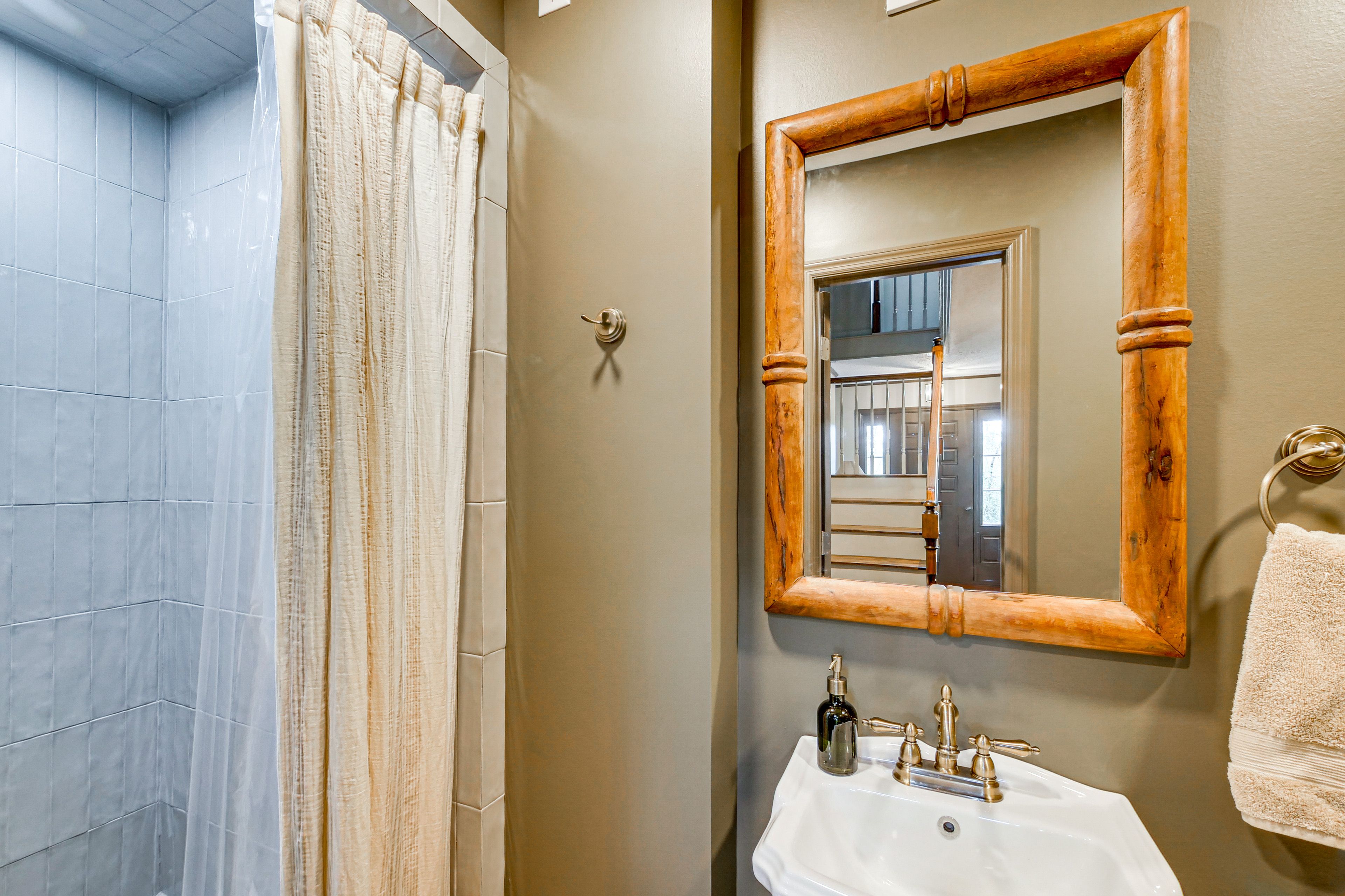 Bathroom | 1st Floor