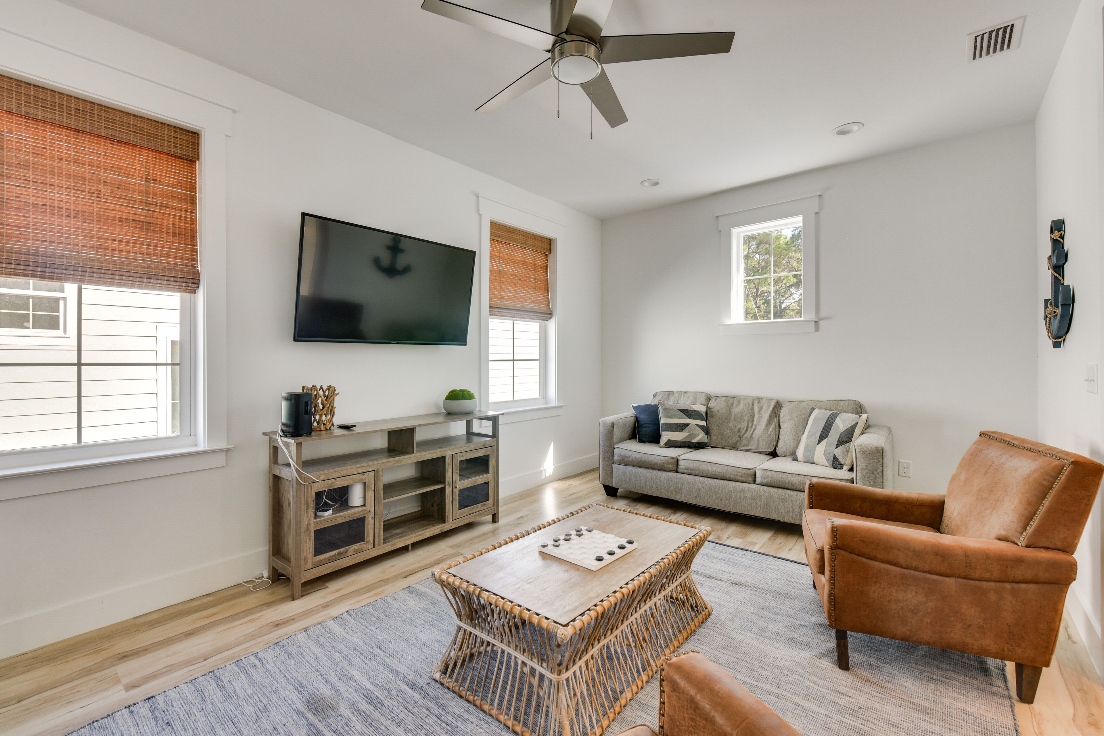 Living Room | 2nd Floor