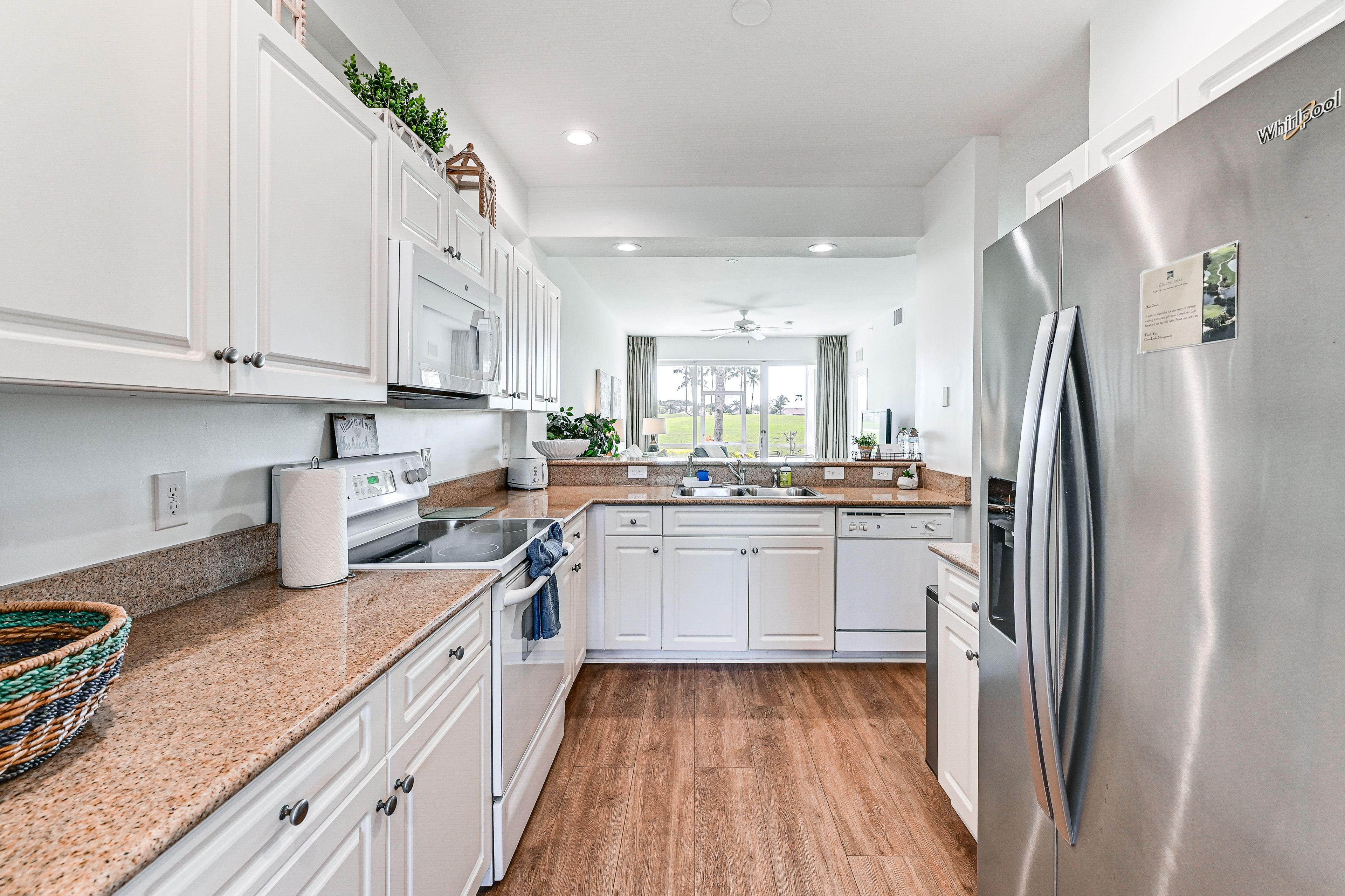 Kitchen | Drip & Keurig Coffee Makers | Dishwasher | Washer/Dryer