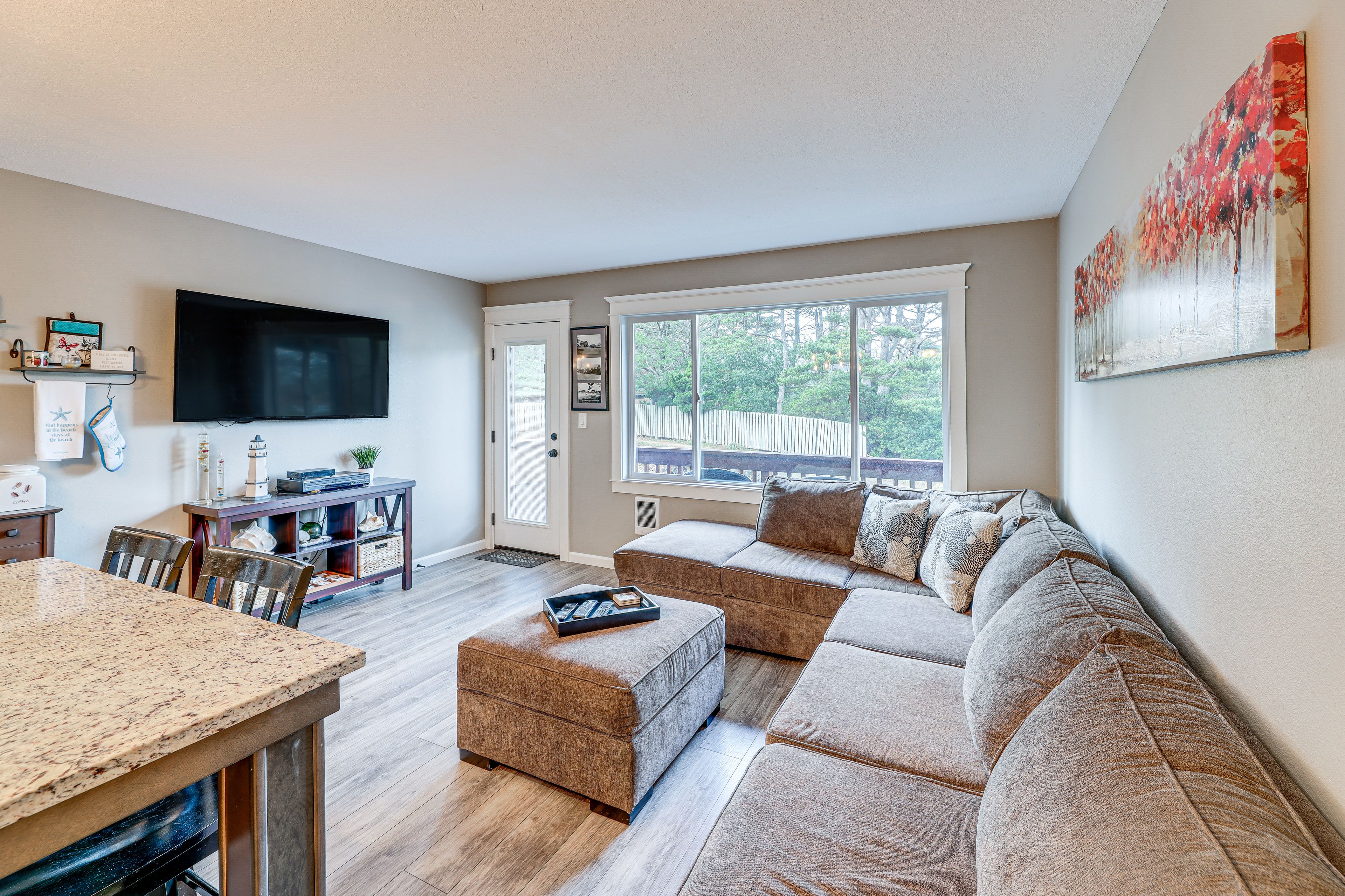 Living Room | Queen Sleeper Sofa | Central Heating