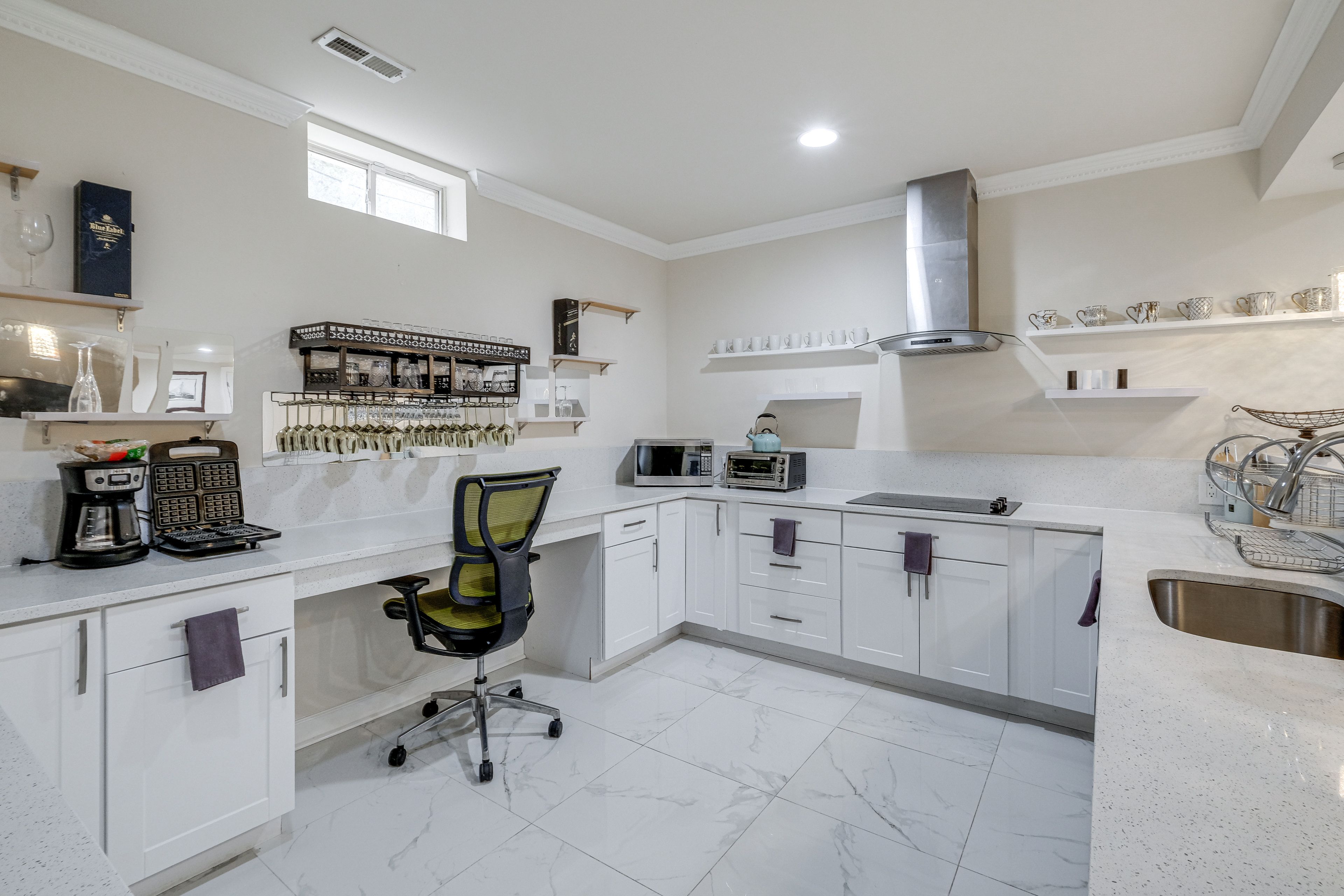 Kitchen | Cooking Basics | Dishwasher | Drip Coffee Maker | Waffle Maker | Stove