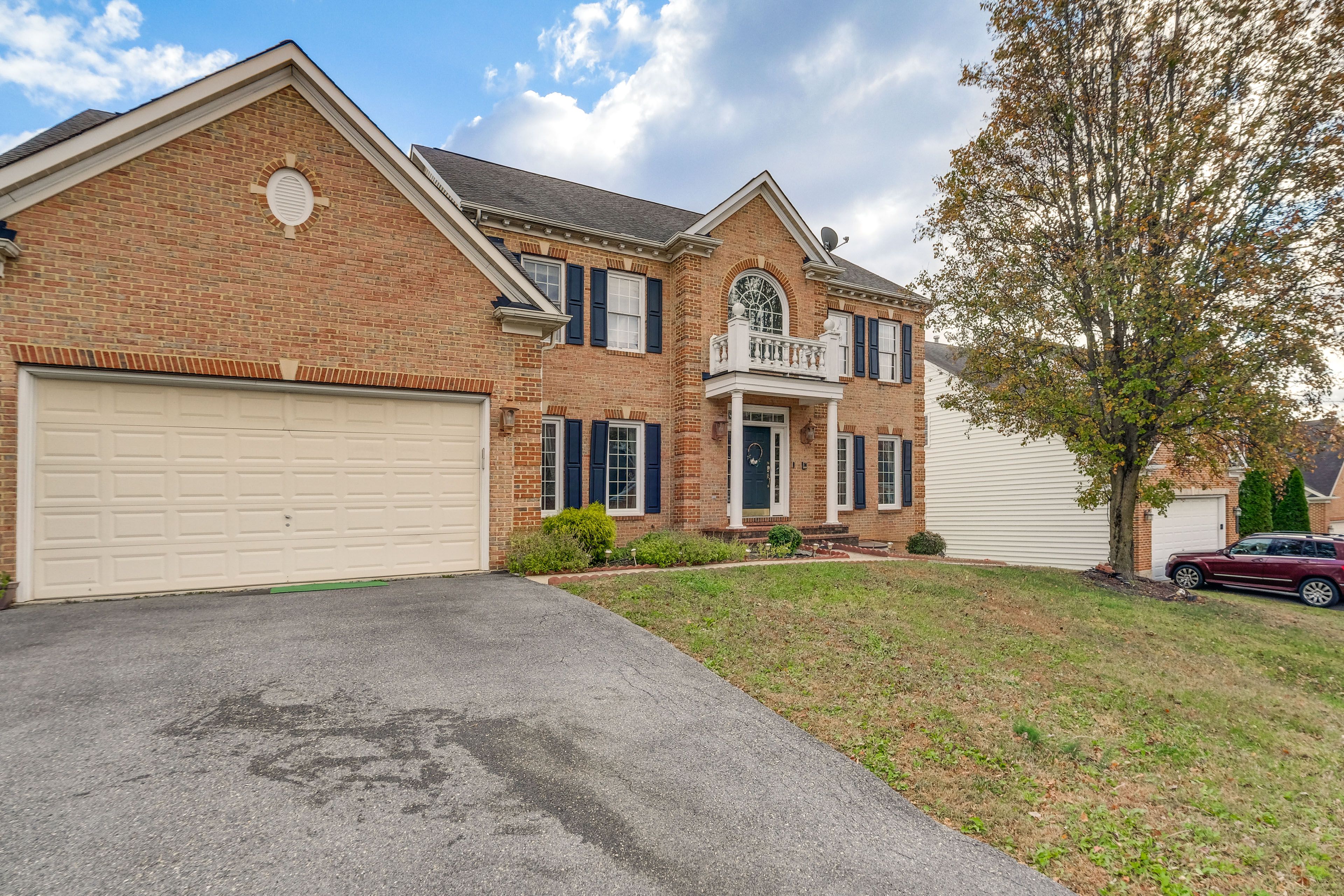 Parking | Free Street Parking (First-Come, First-Served)