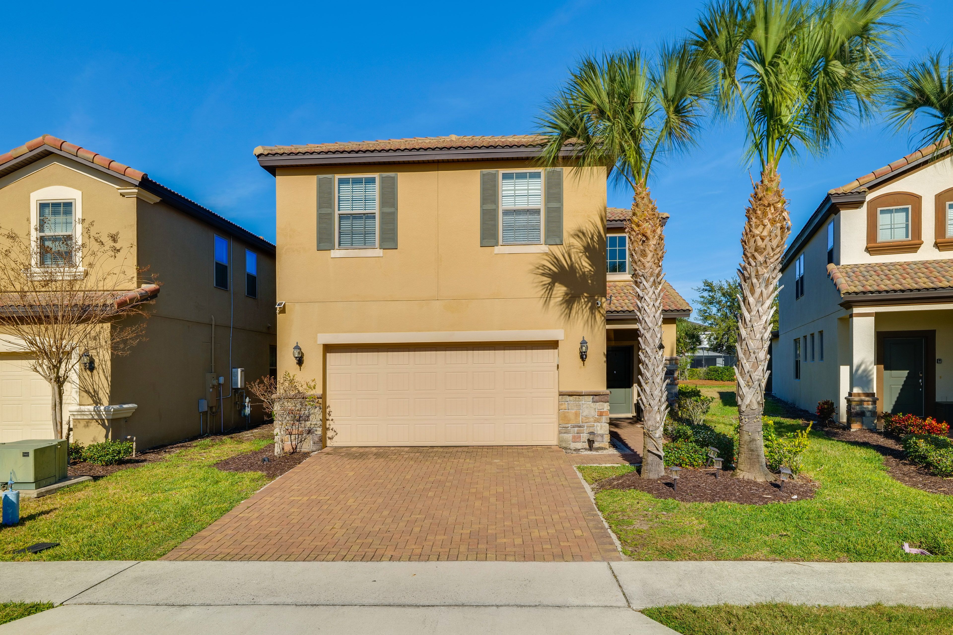 Parking | Driveway (2 Vehicles)