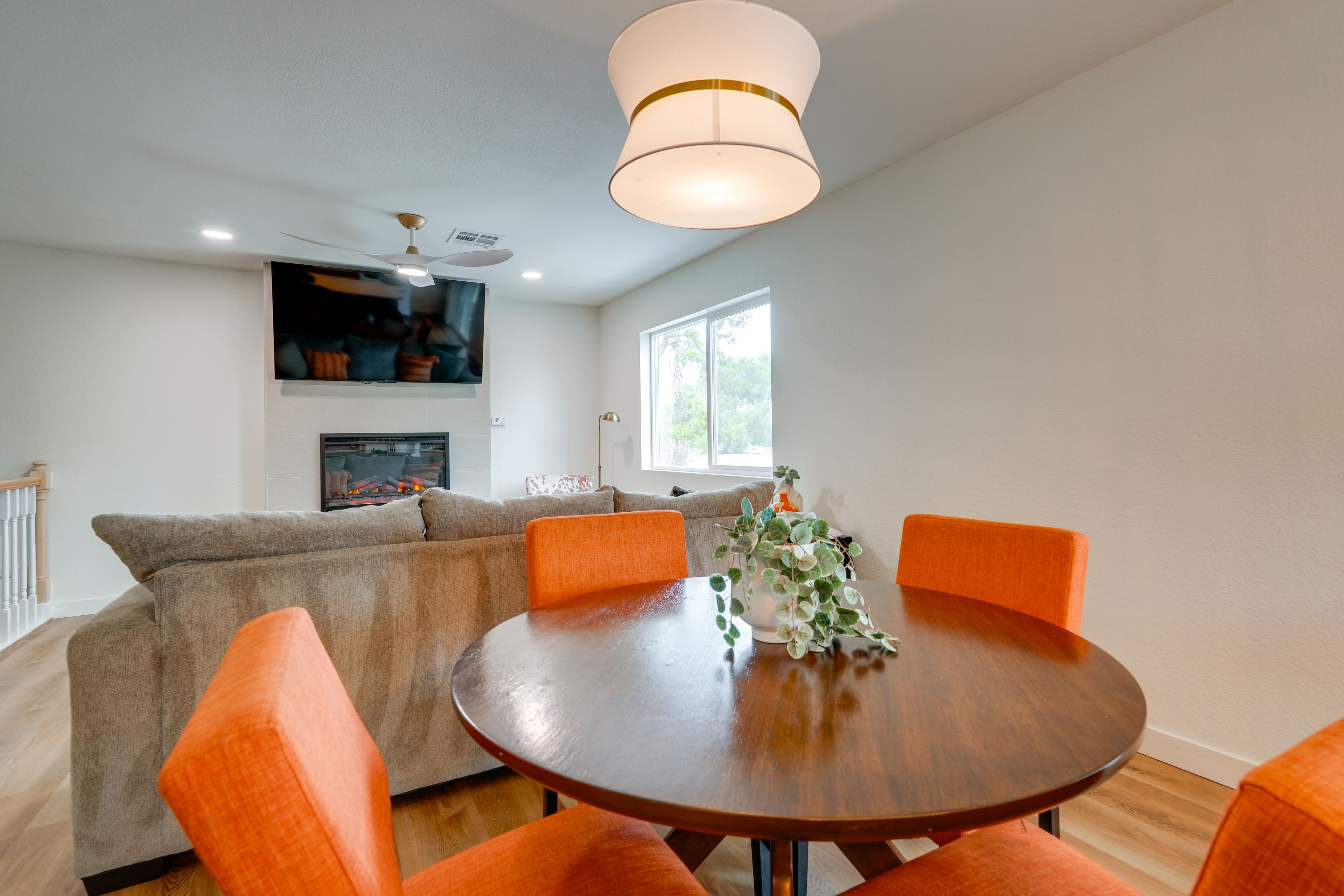 Property Interior | Central A/C & Heating | Free WiFi