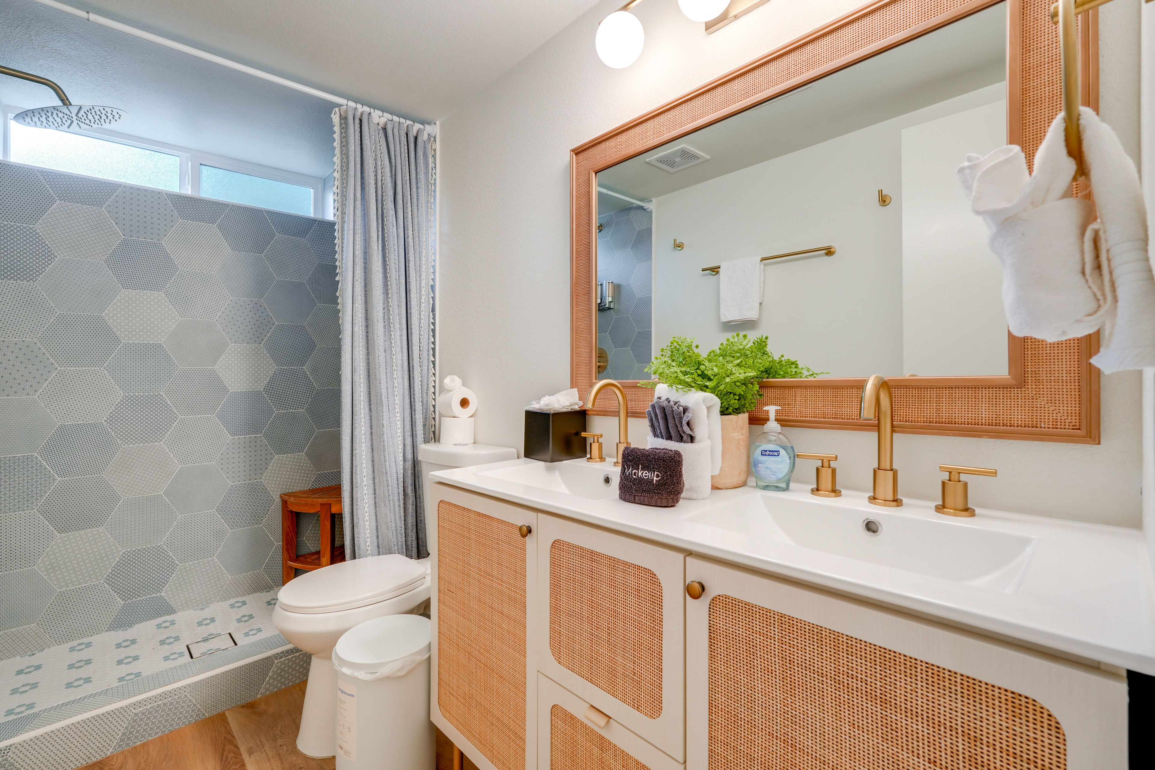 Full Bathroom | Lower Level | Complimentary Toiletries