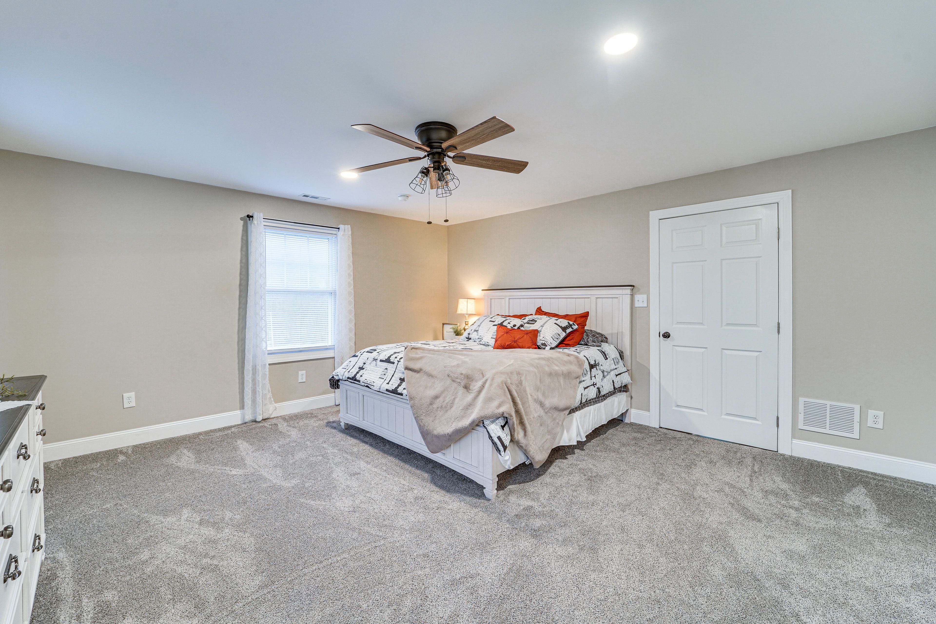 Bedroom 1 | King Bed | Main Level