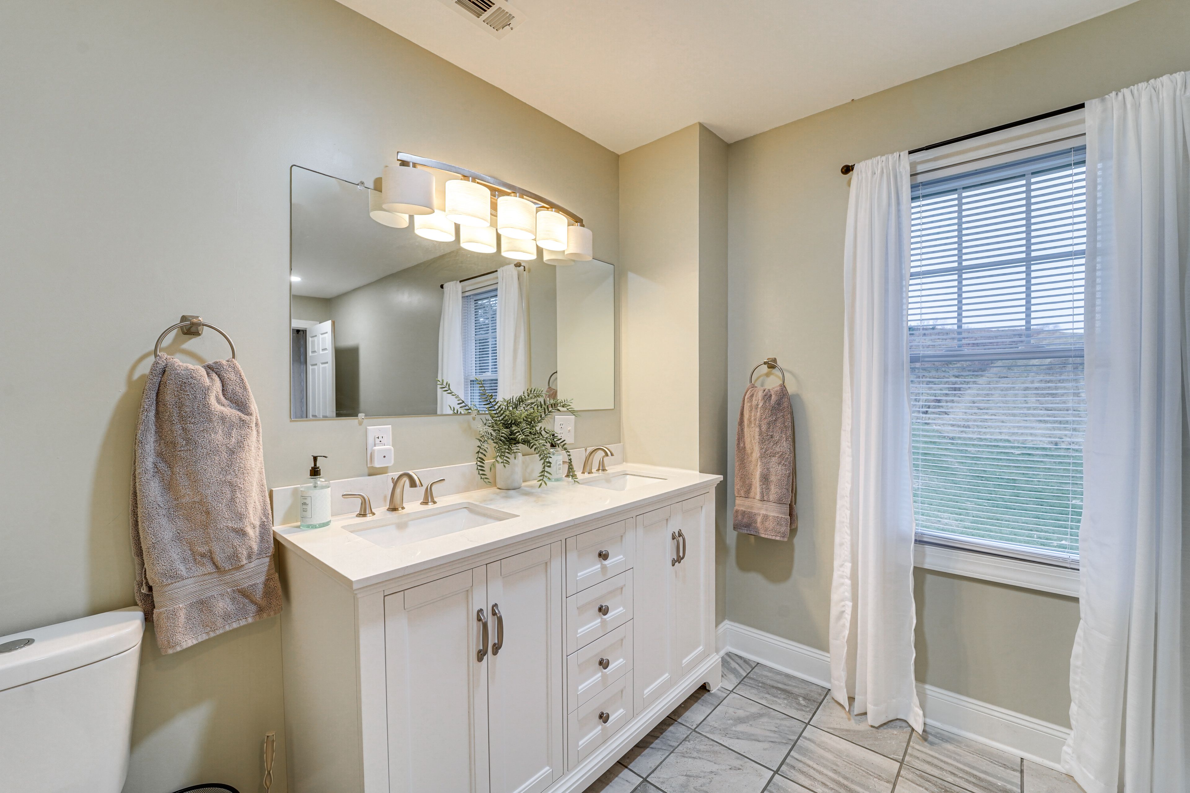 En-Suite Bathroom | Shower | Main Level