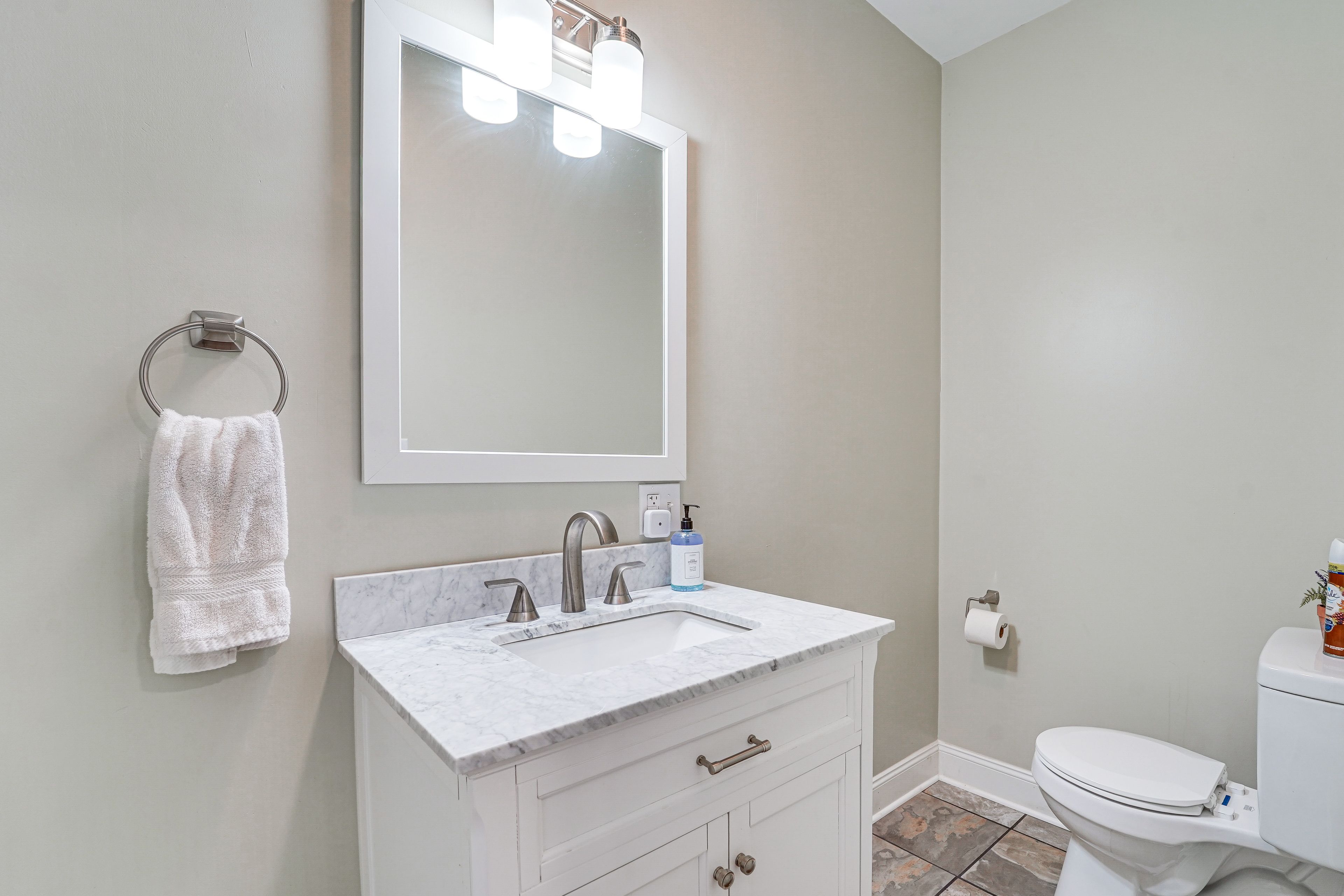 Half Bathroom | Main Level