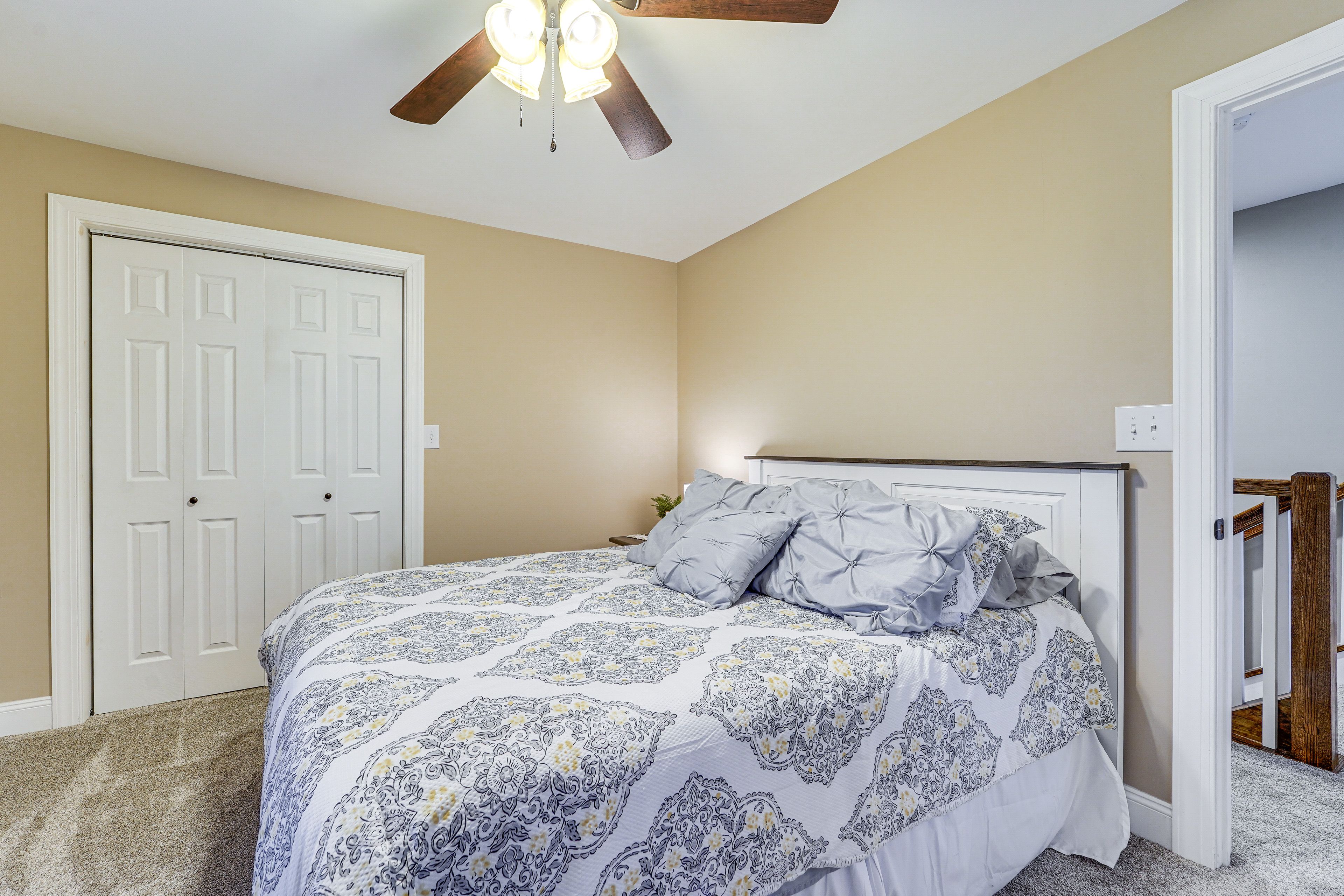 Bedroom 3 | Queen Bed | Upper Level