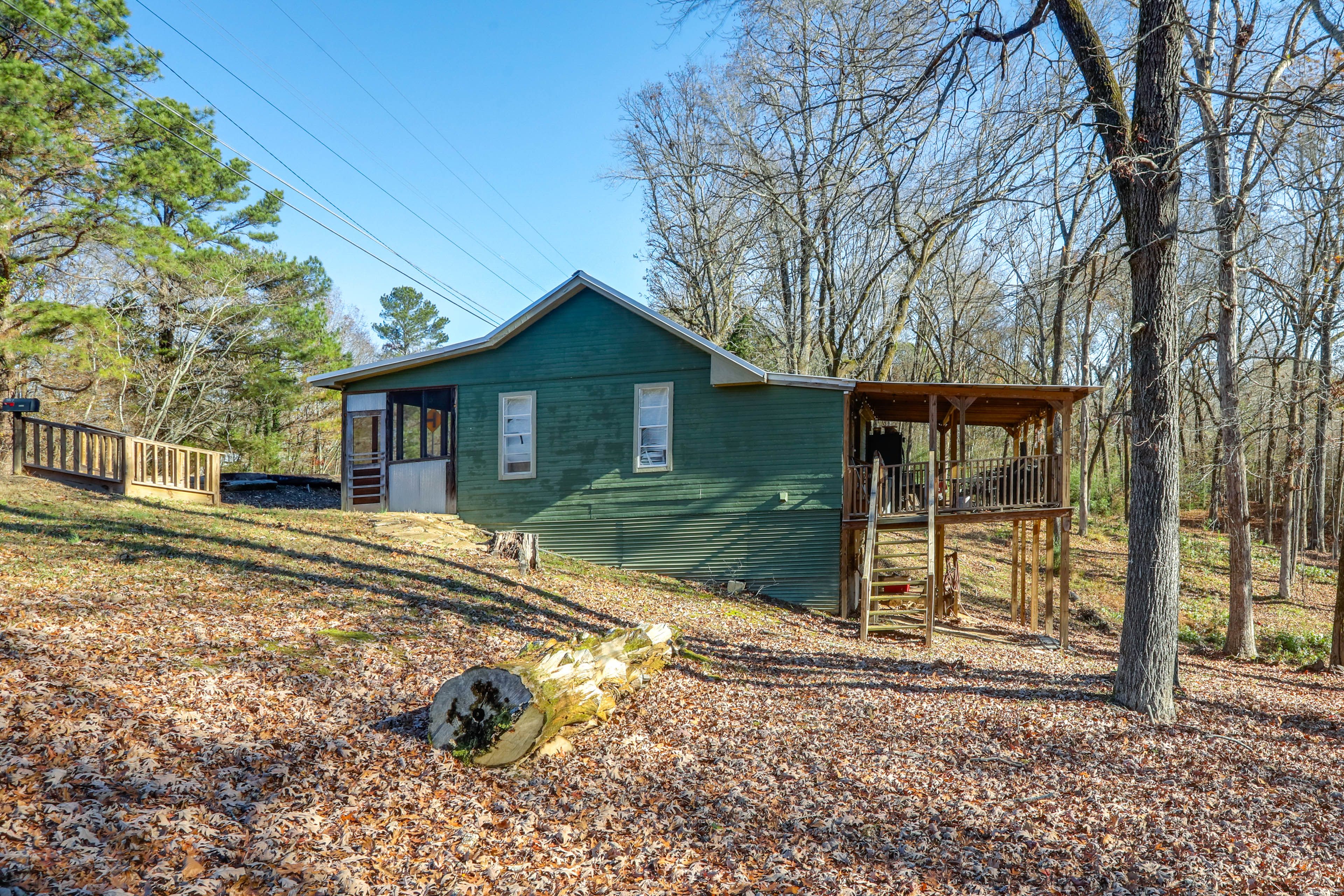 Private Yard (Unfenced)