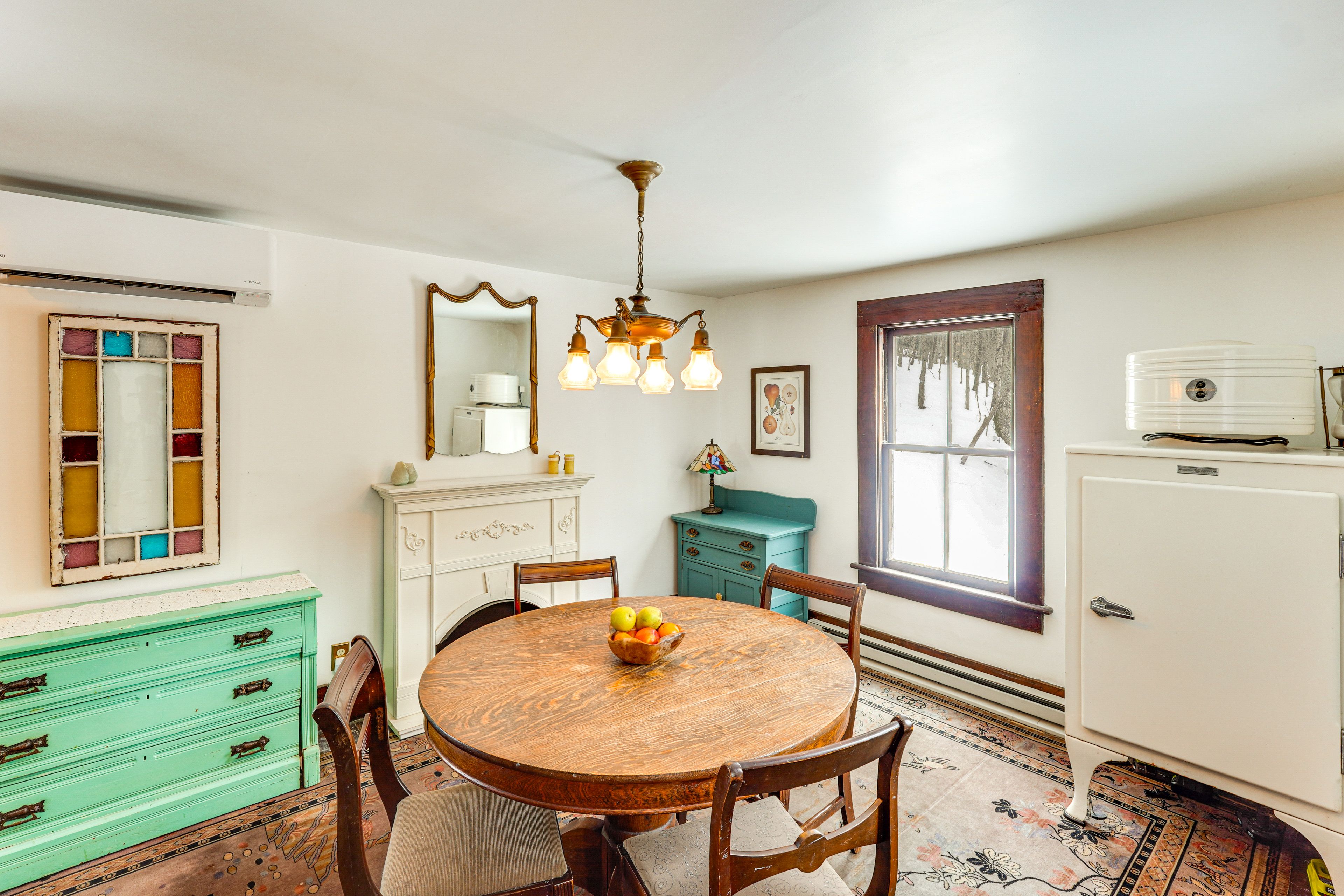 Dining Area | 1st Floor