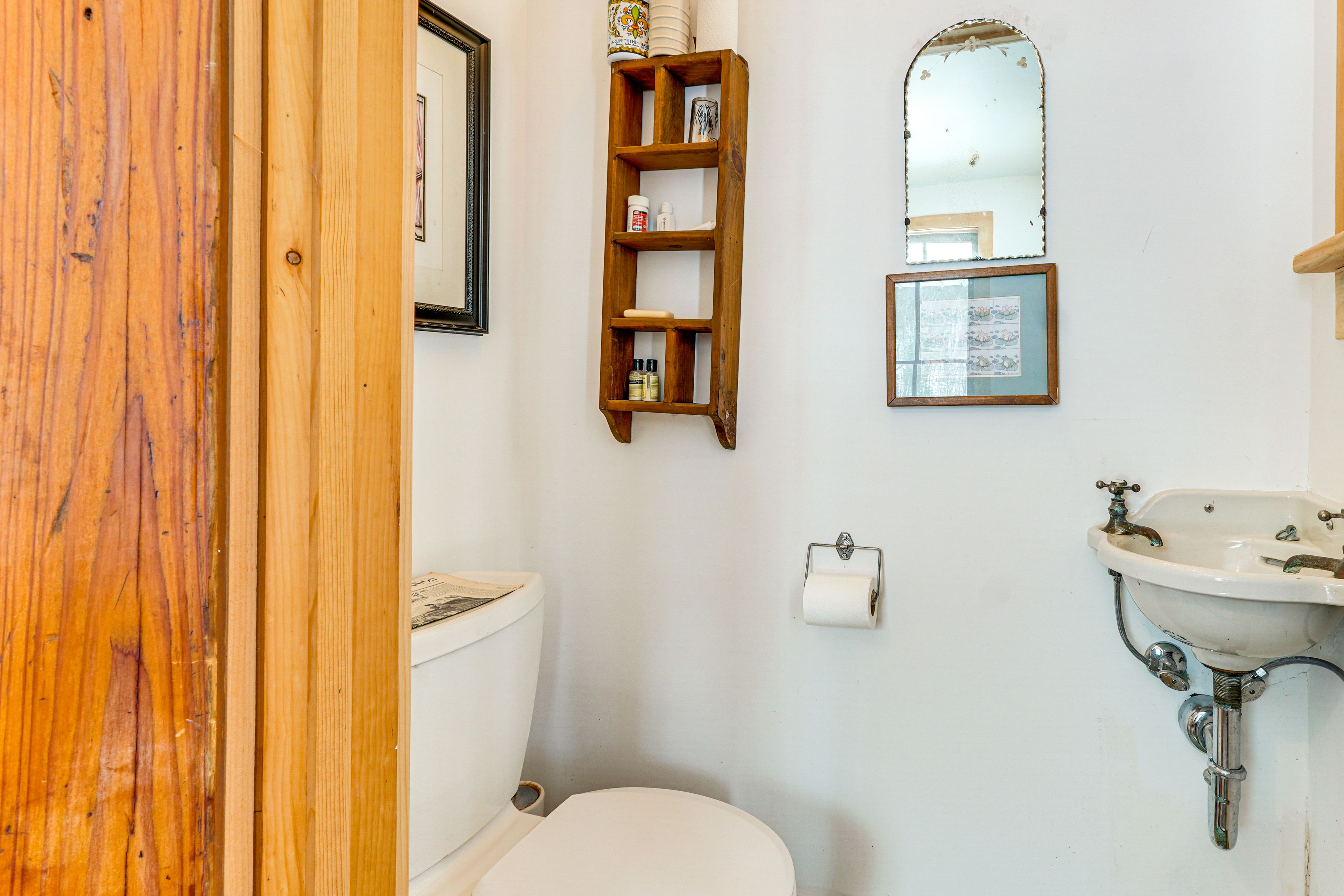 Half Bathroom | Basement Floor