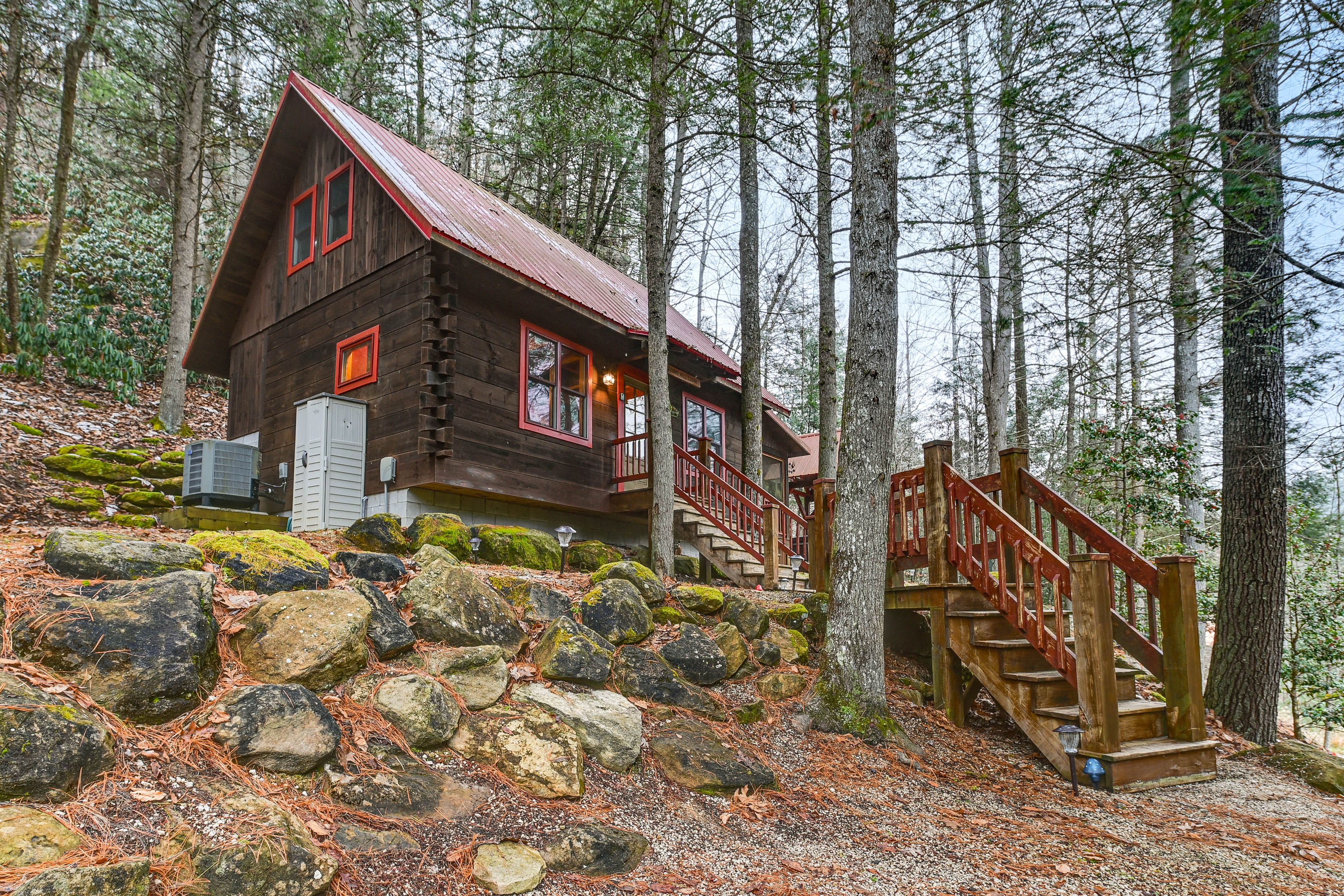 Rogers Vacation Rental | 1BR | 1.5BA | 780 Sq Ft | Stairs Required