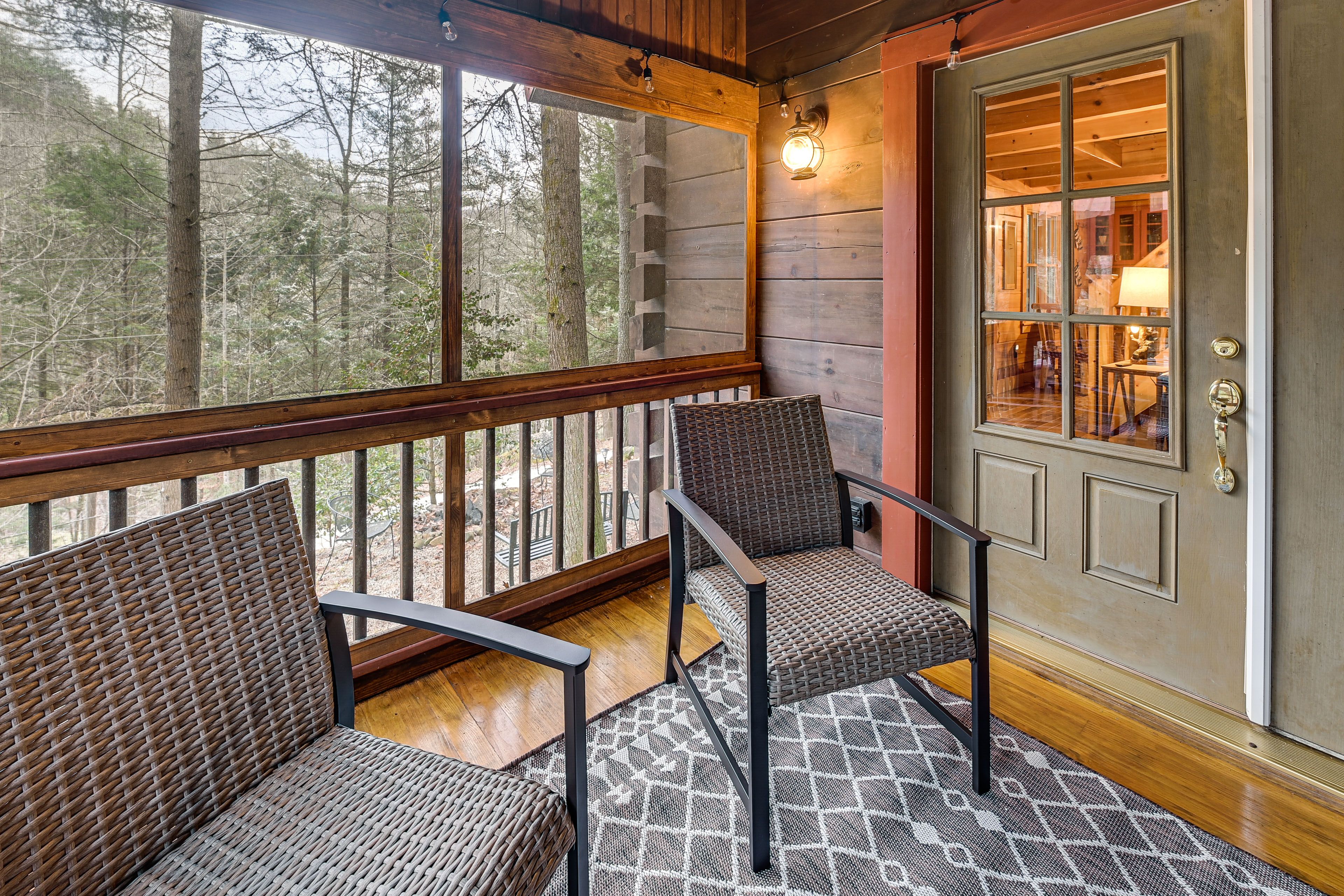 Screened-In Porch