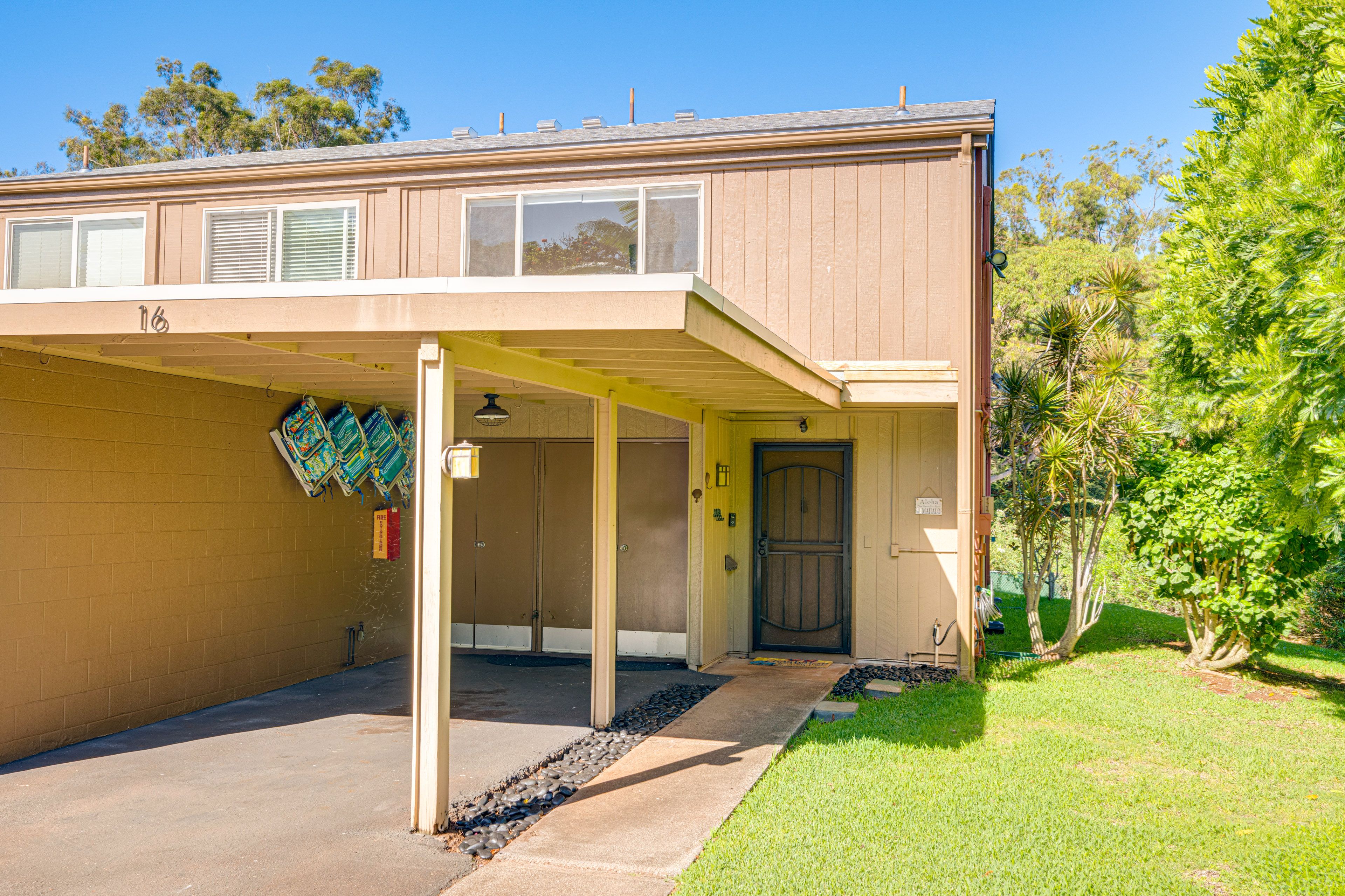Exterior | Carport (1 Vehicle) | Free Community Parking