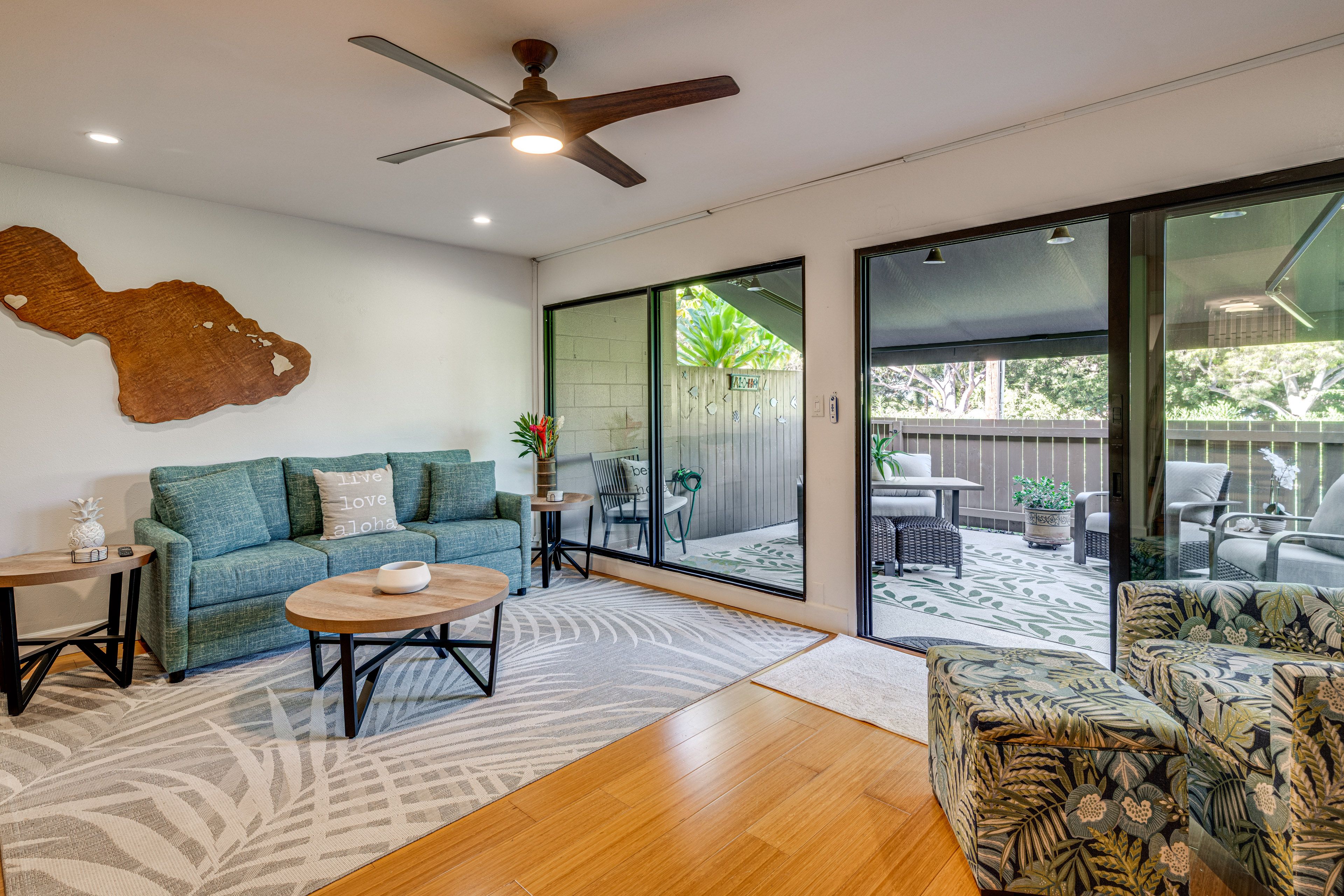 Living Room | 1st Floor | Queen Sleeper Sofa | Free WiFi | Mini-Split A/C