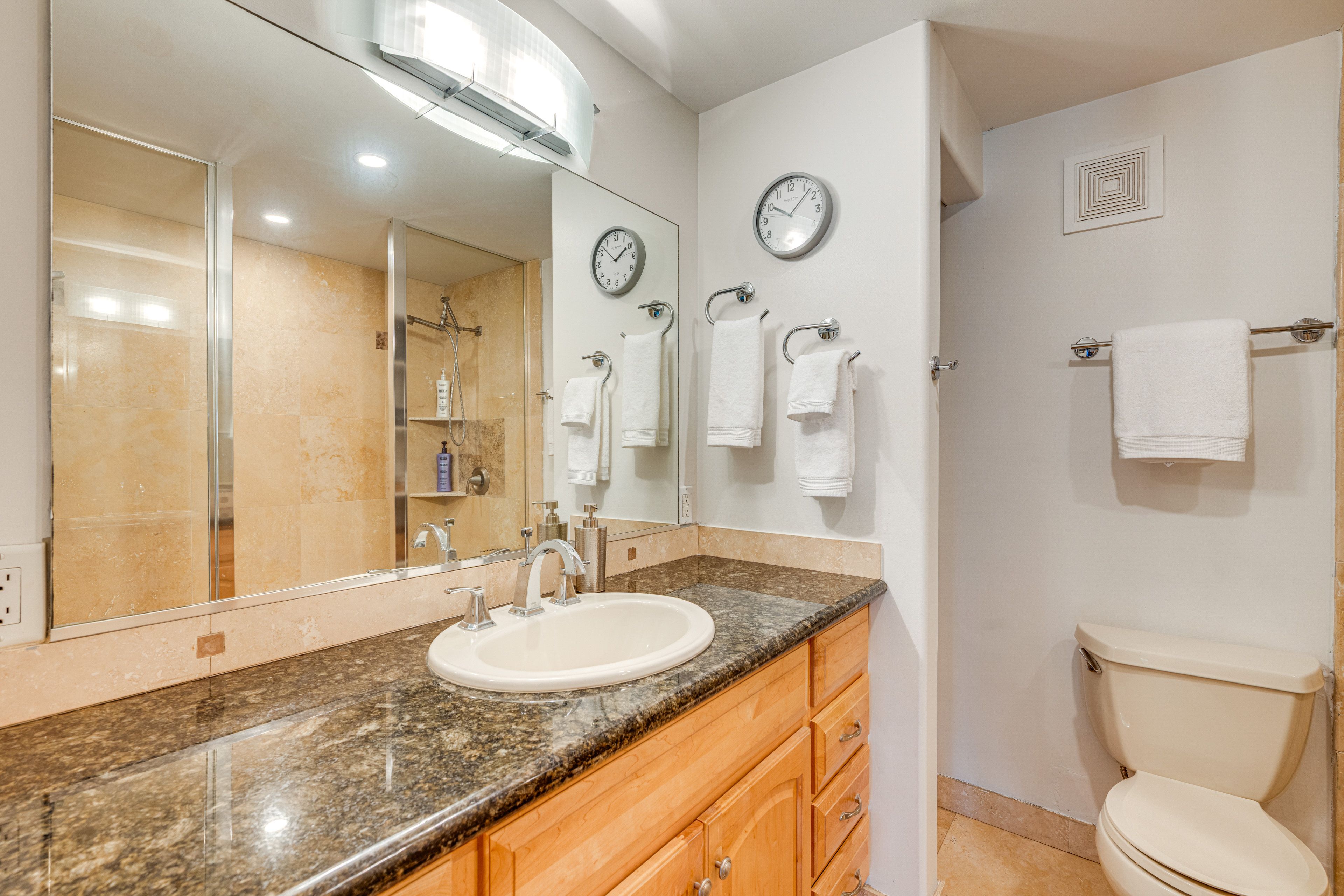 En-Suite Bathroom | 2nd Floor