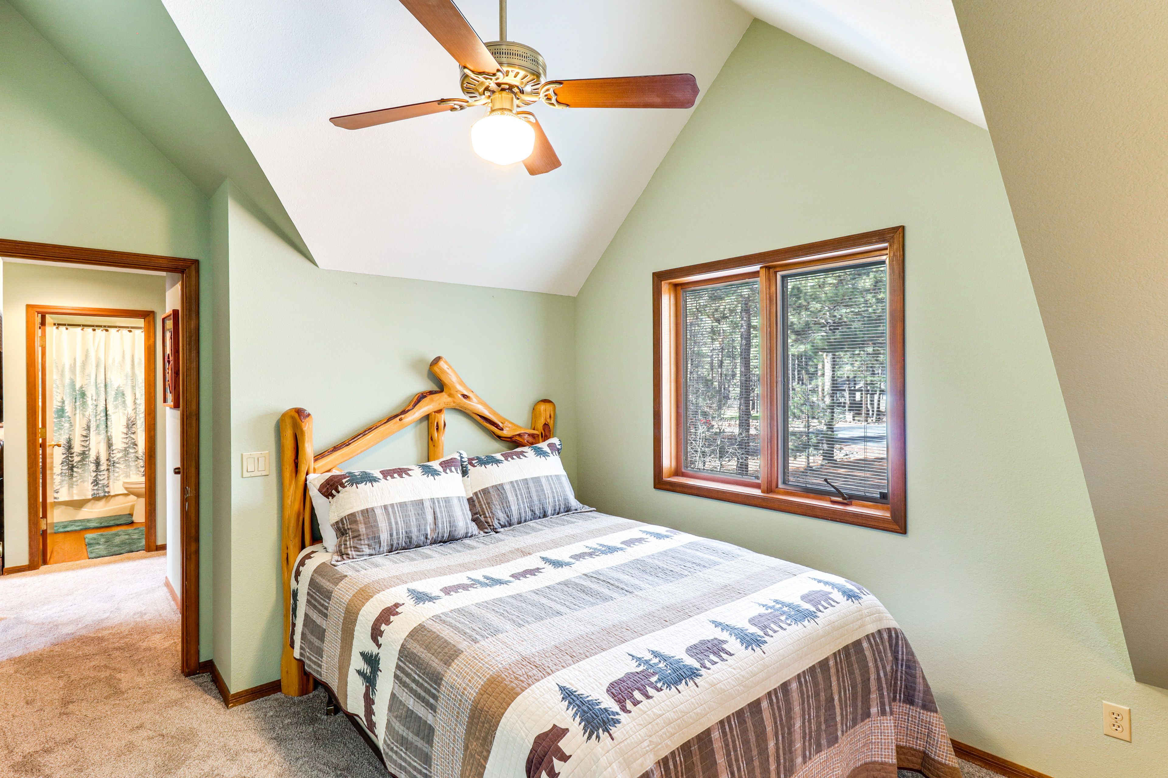 Bedroom 3 | Queen Bed | 2nd Floor