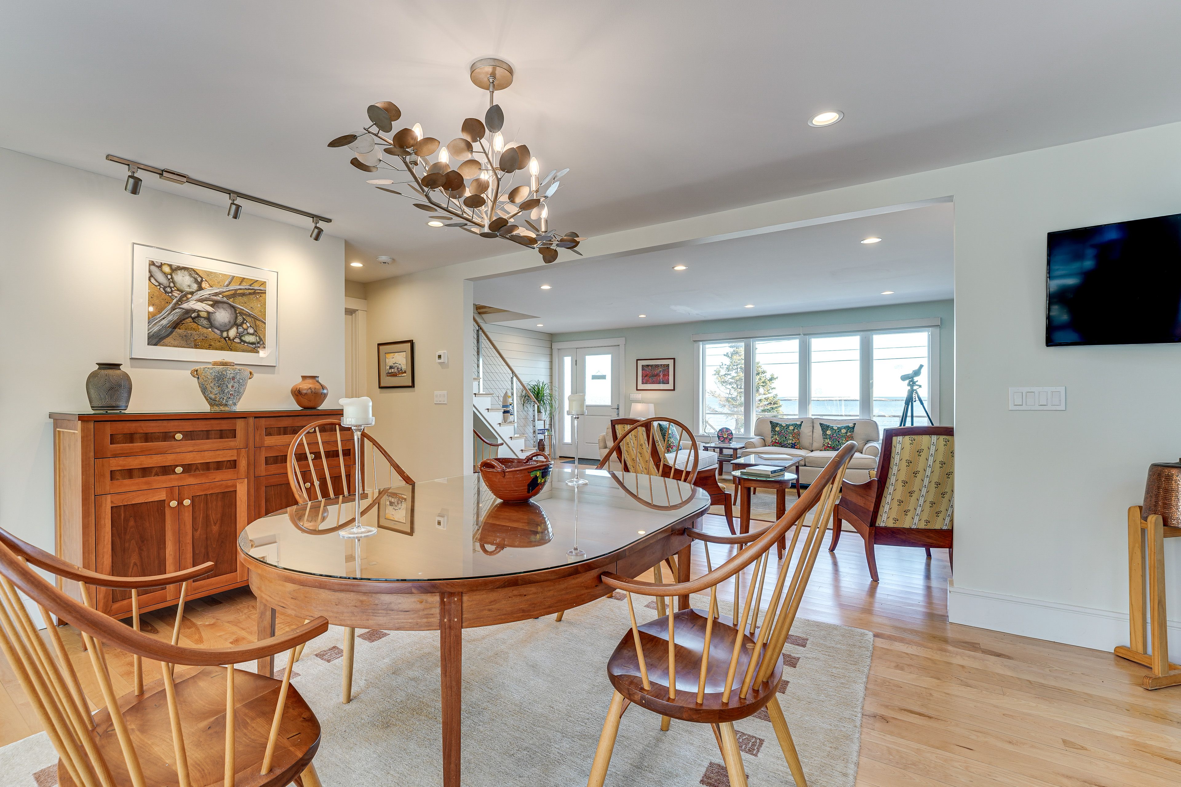 Main Dining Area | 1st Floor