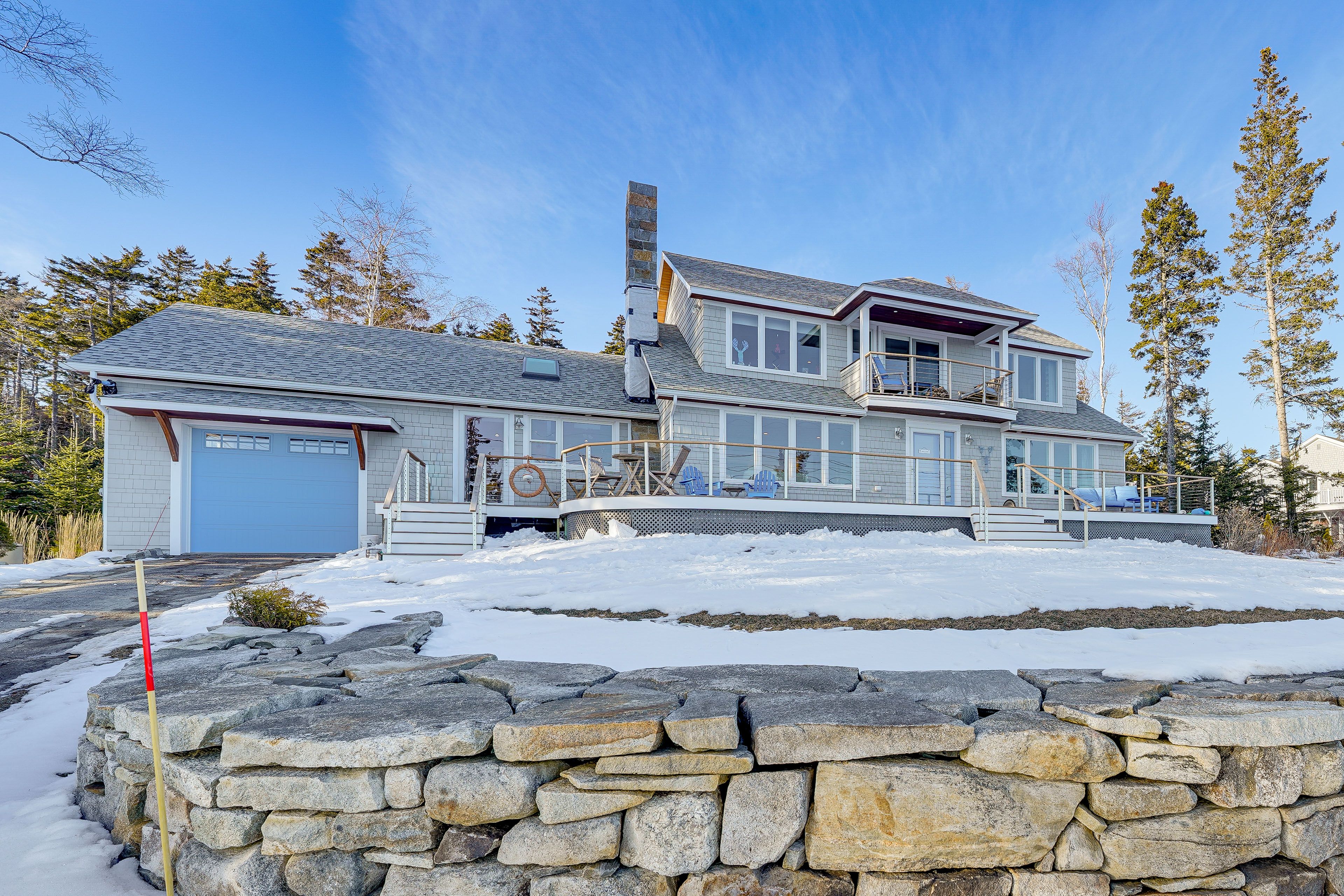 Driveway Parking | 3 Vehicles