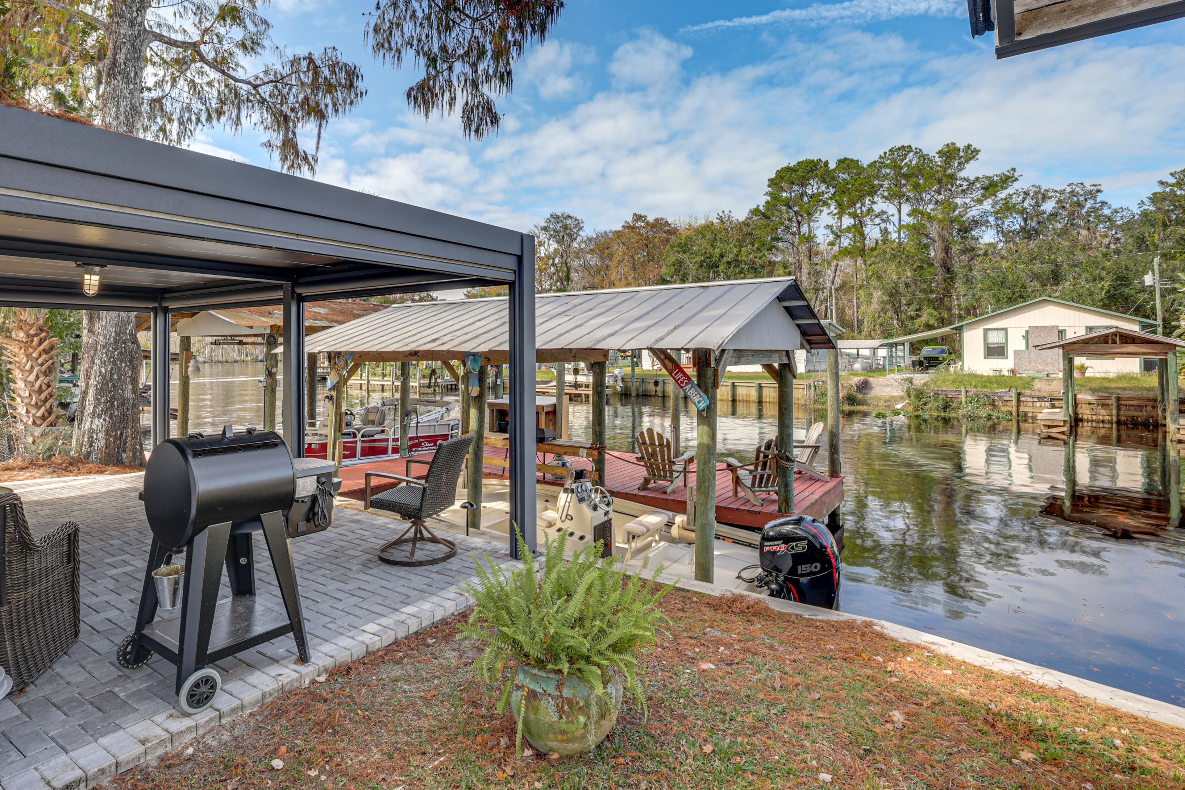 Patio | Dock | Fish Cleaning Station