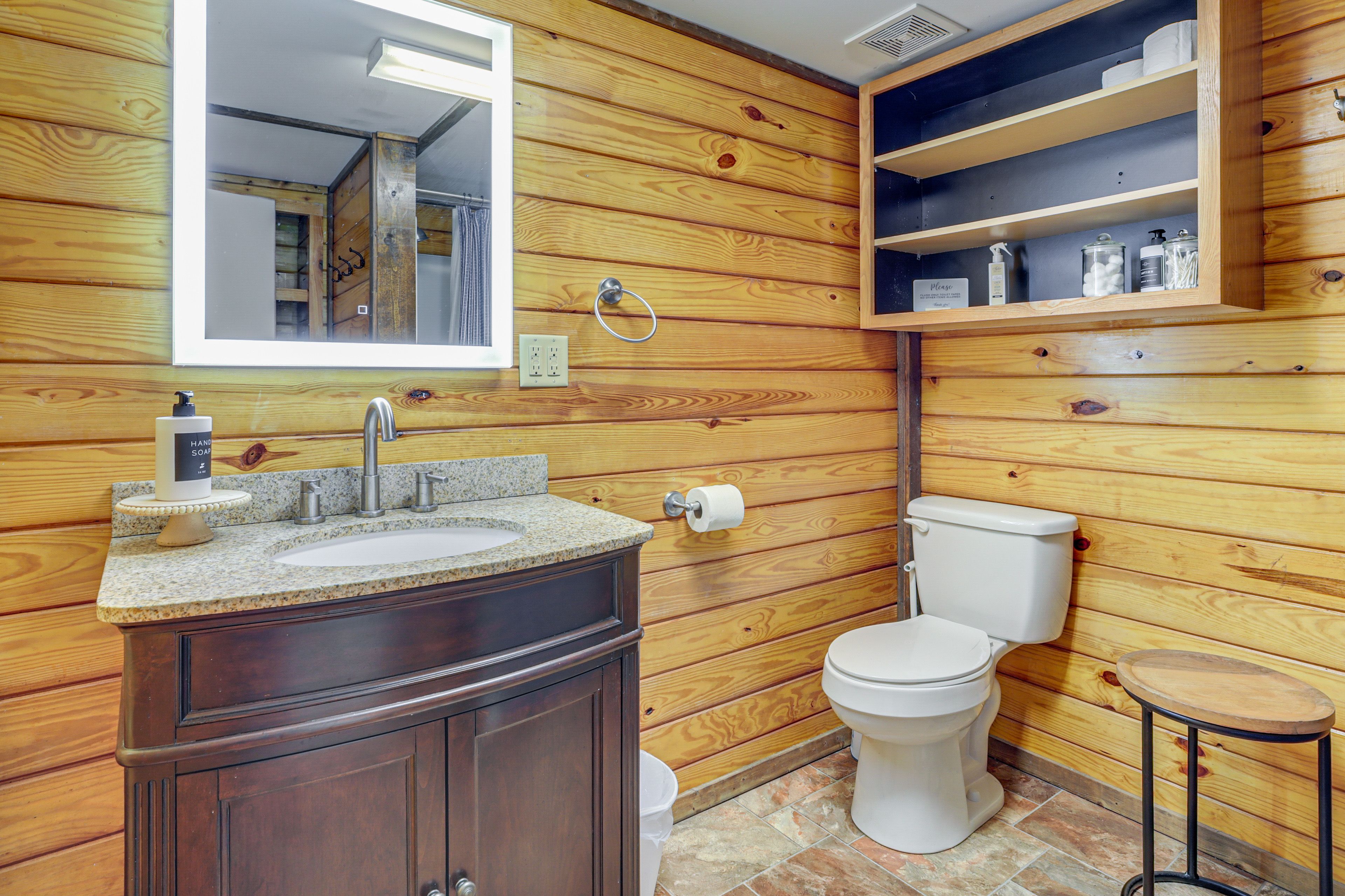 Full Bath | Towels | Hair Dryer | Washer & Dryer