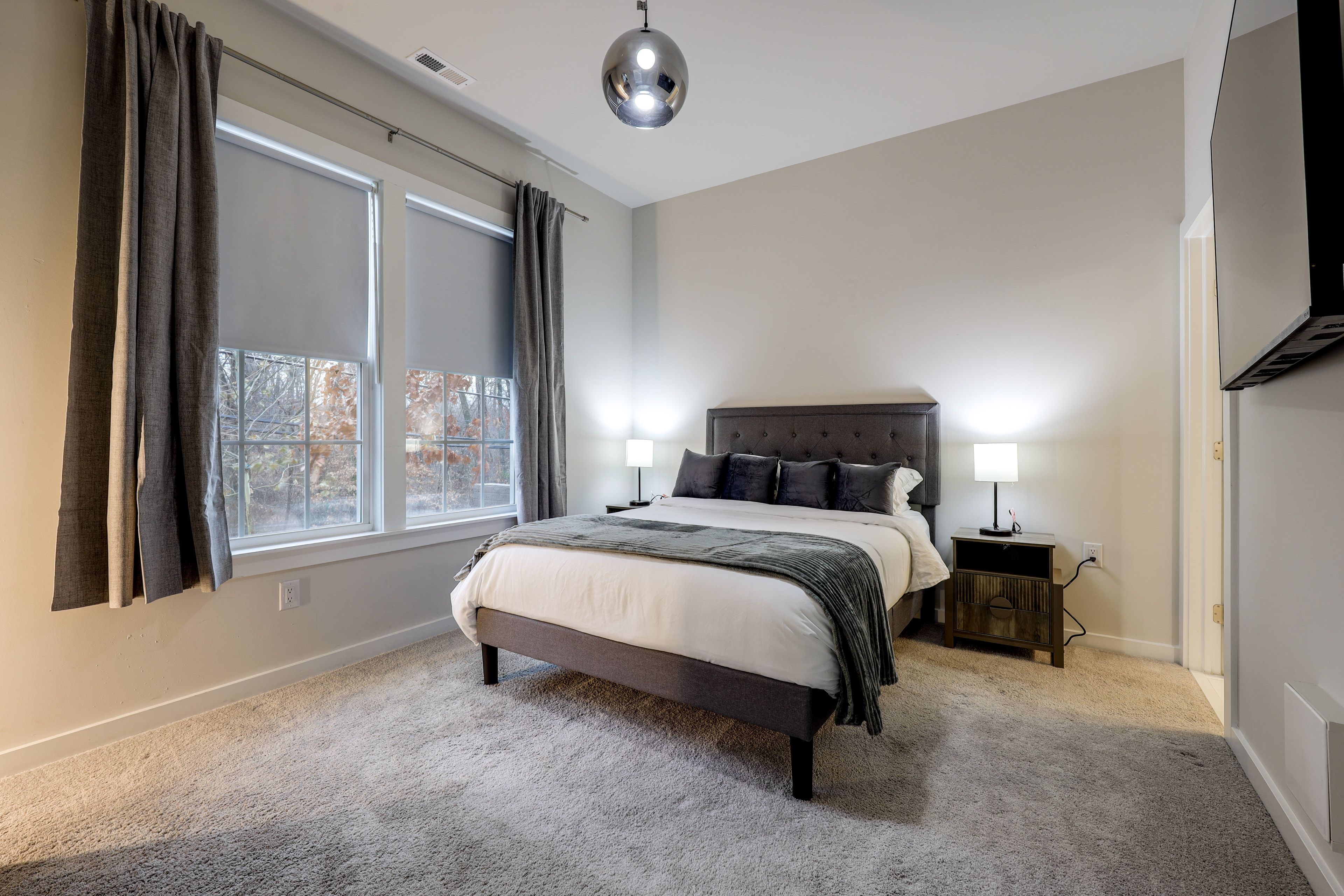 Bedroom 4 | 3rd Floor | Queen Bed | Smart TV